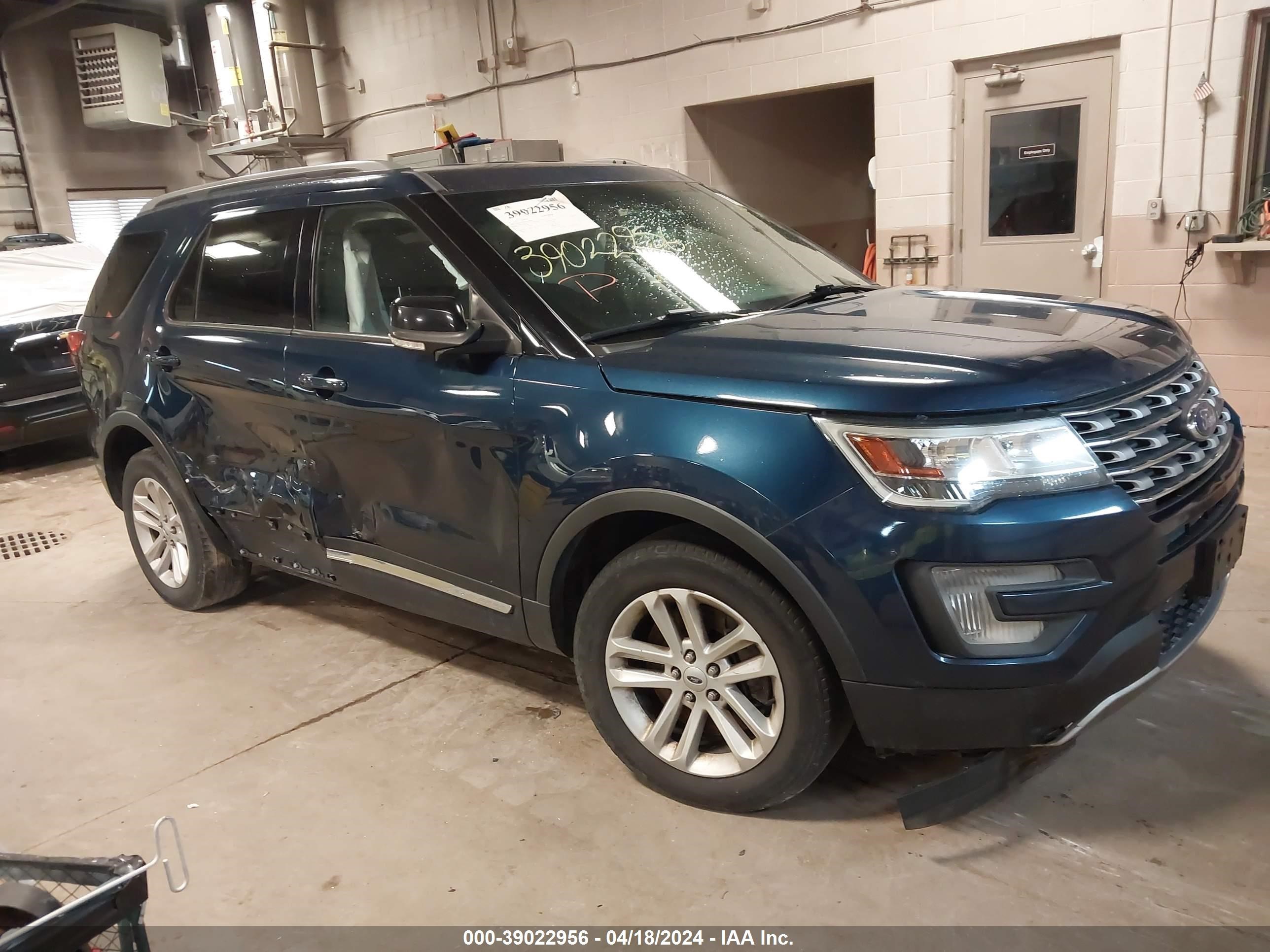 2017 Ford Explorer Xlt vin: 1FM5K7D8XHGB28950