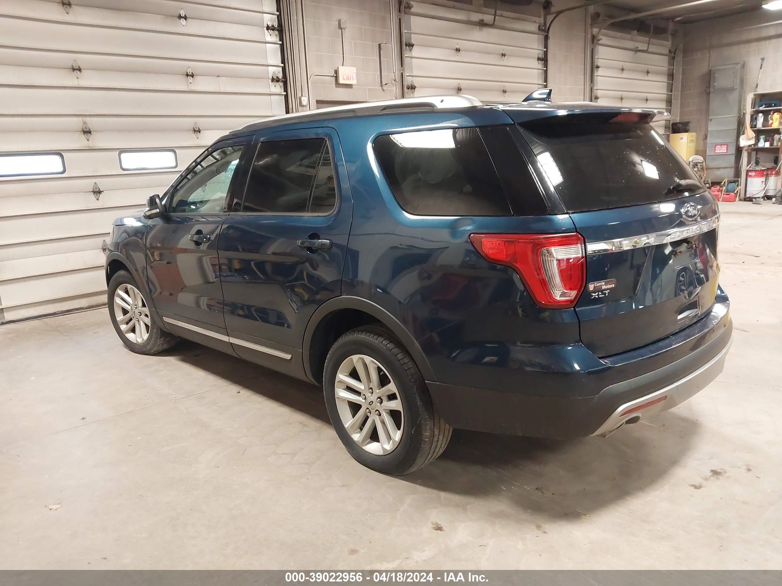 2017 Ford Explorer Xlt vin: 1FM5K7D8XHGB28950