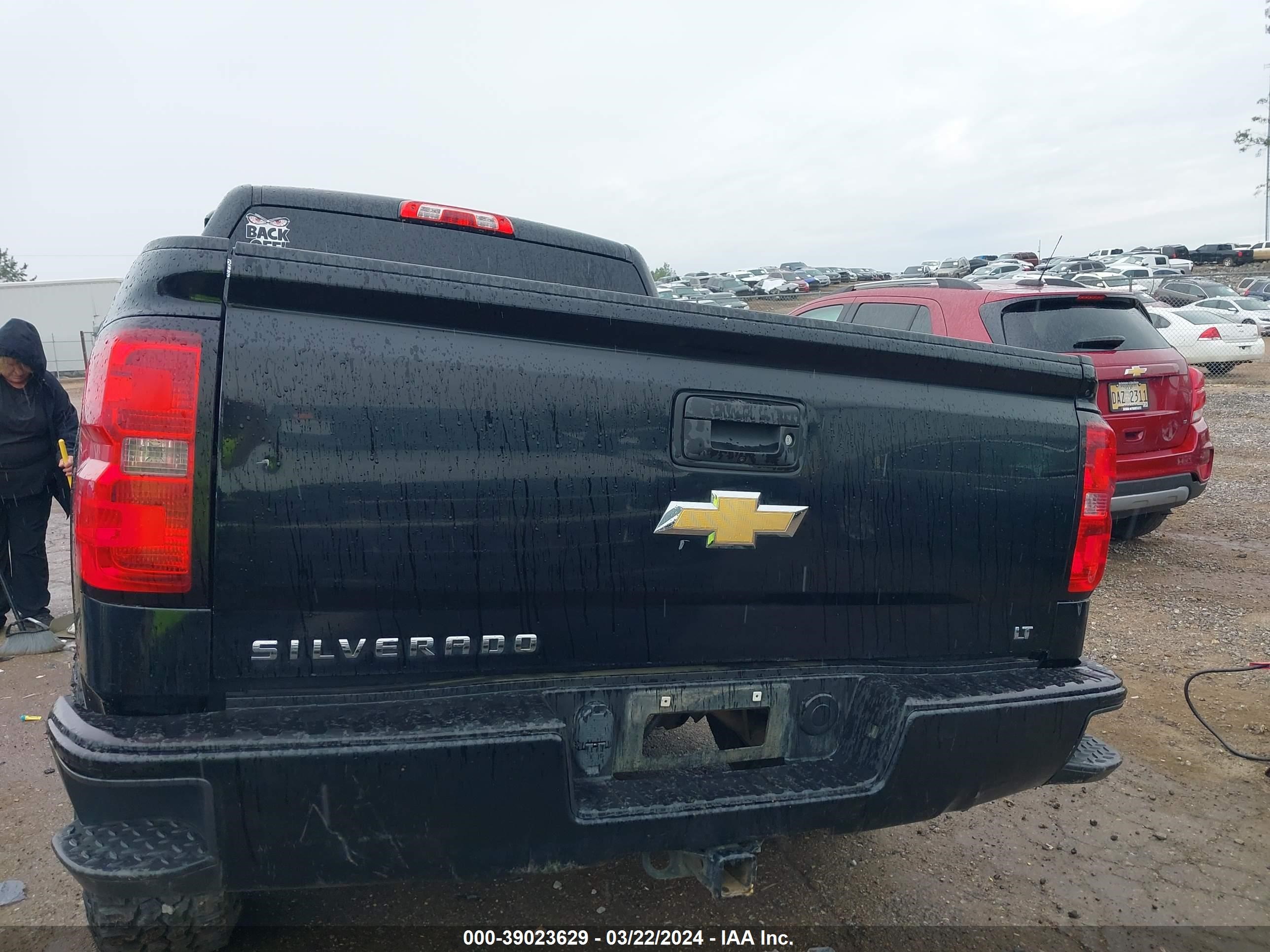 2018 Chevrolet Silverado 1500 2Lt vin: 3GCUKREC1JG572839