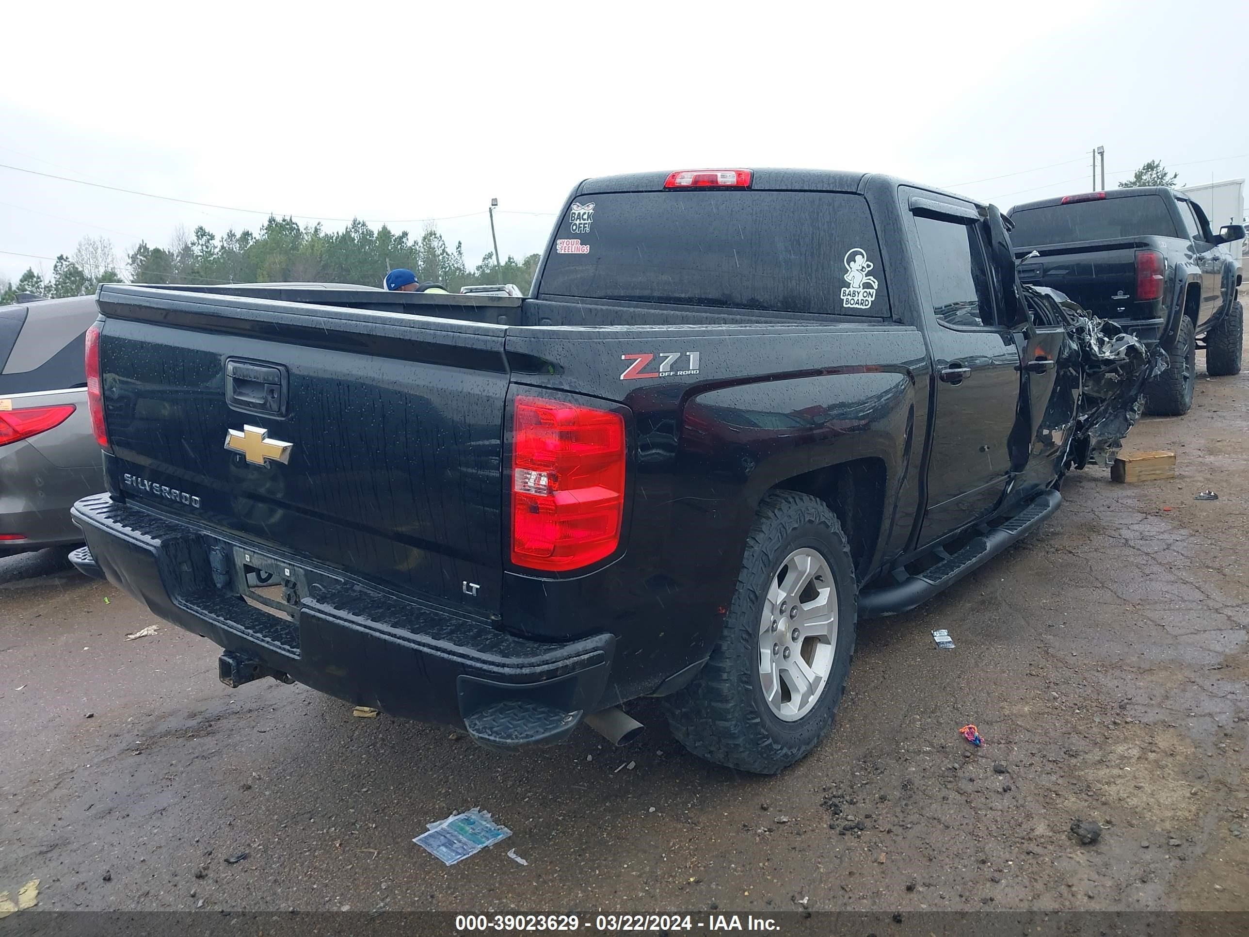 2018 Chevrolet Silverado 1500 2Lt vin: 3GCUKREC1JG572839