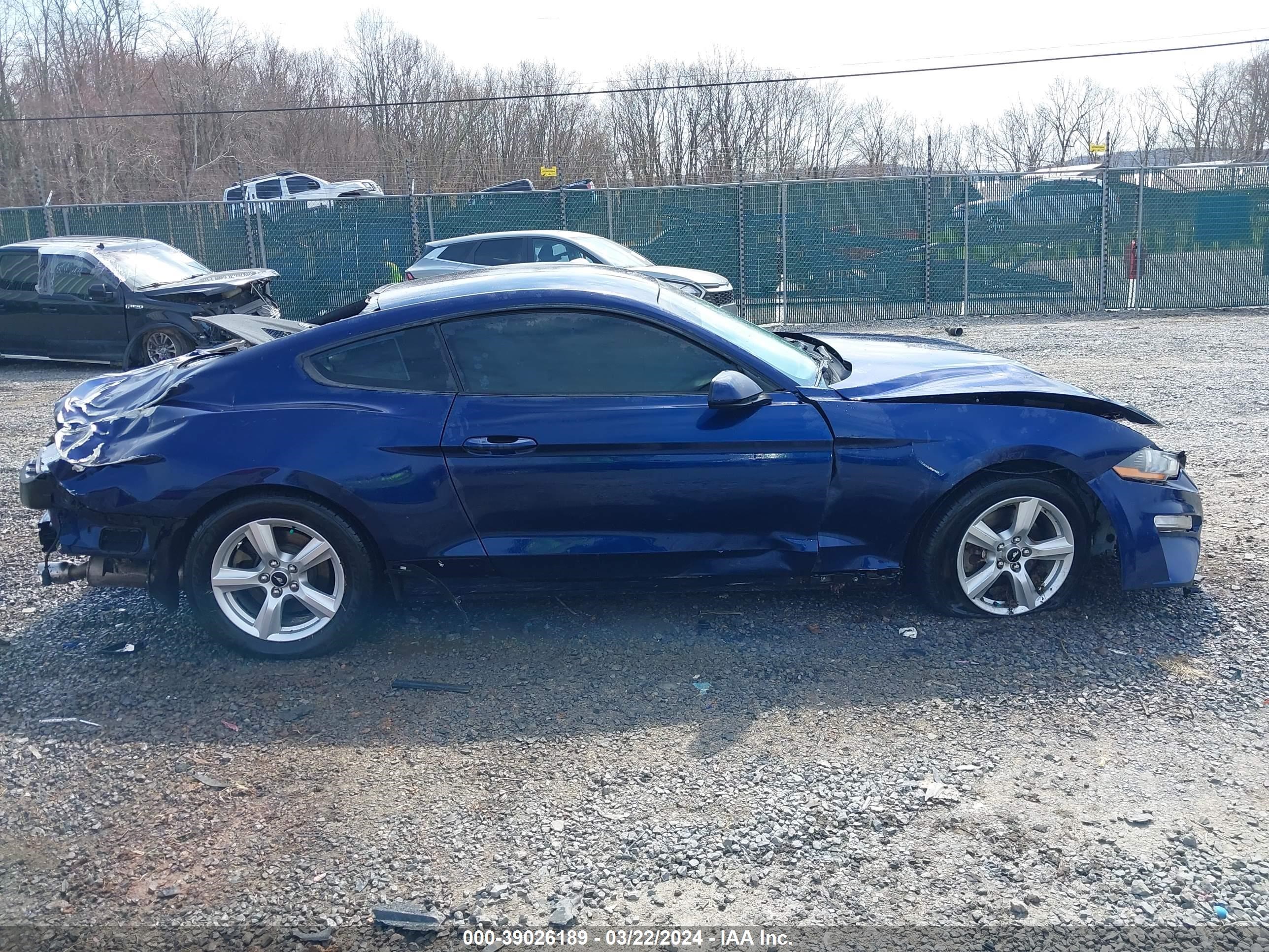 2018 Ford Mustang Ecoboost vin: 1FA6P8TH5J5126242