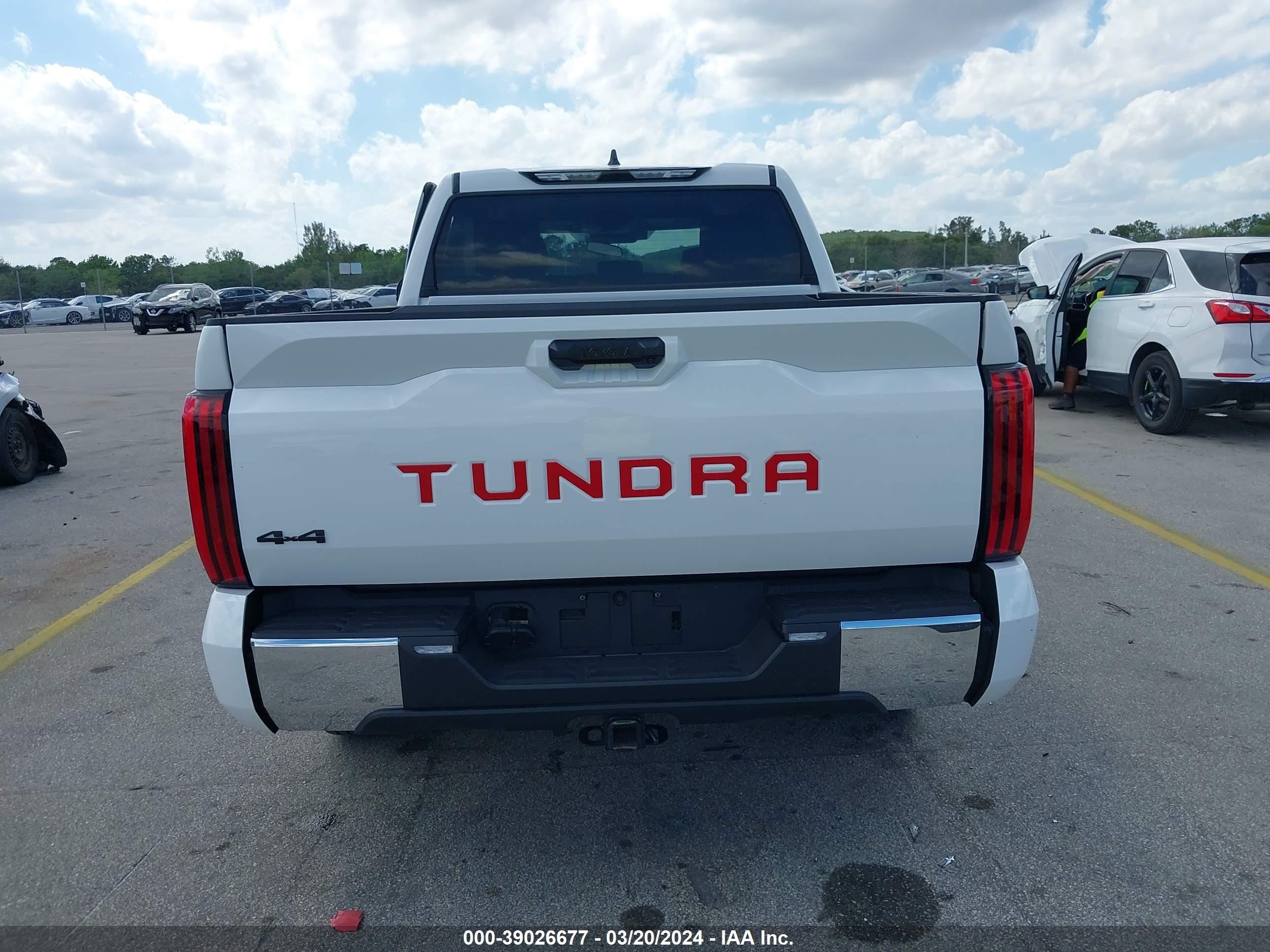 2023 Toyota Tundra Sr5 vin: 5TFLA5DB5PX102639