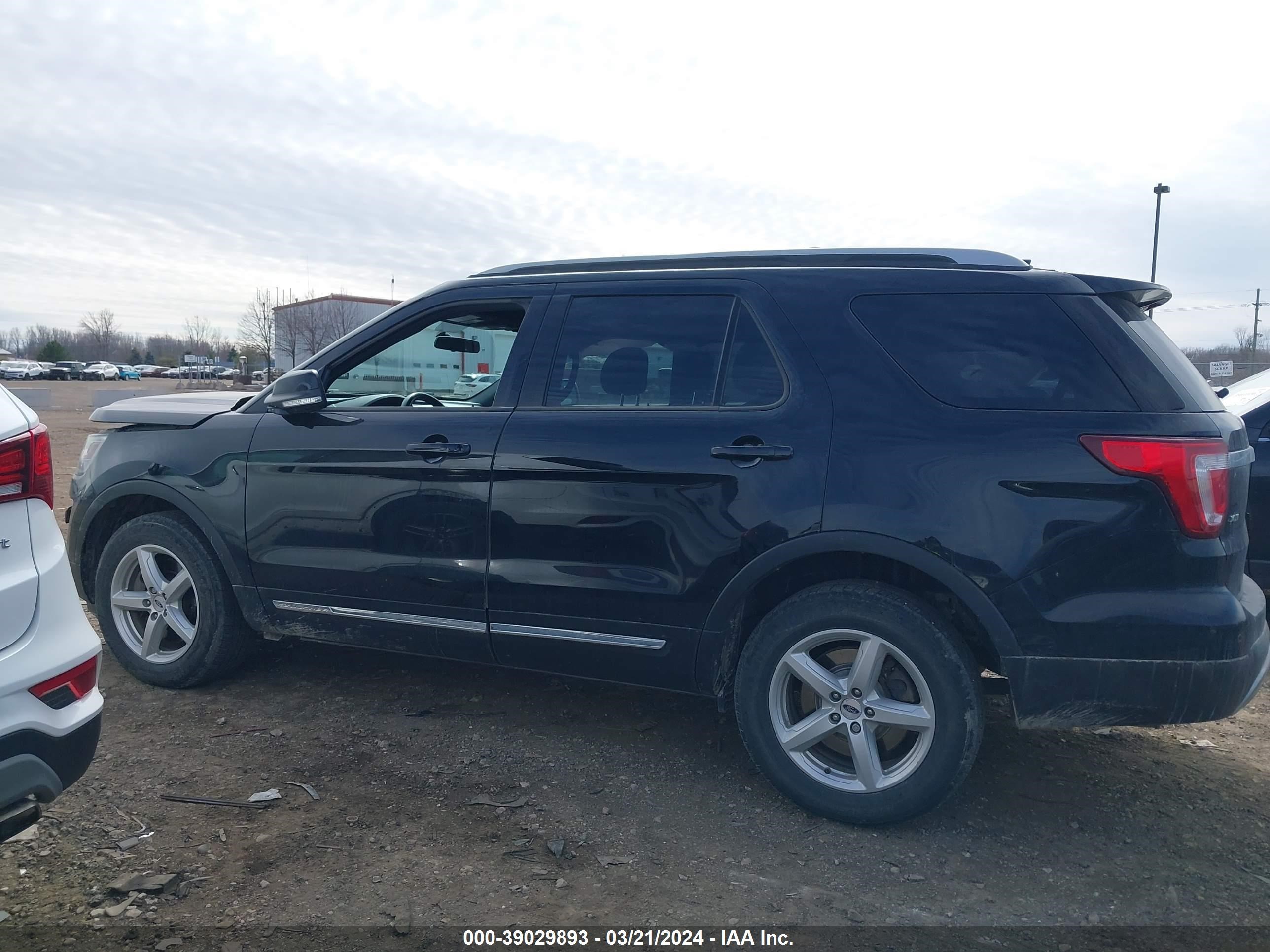 2016 Ford Explorer Xlt vin: 1FM5K8D88GGB71381