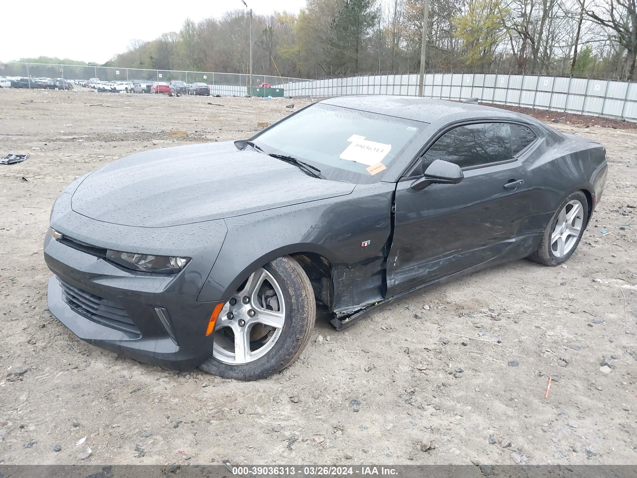 1G1FB1RX7J0113240 2018 Chevrolet Camaro 1Lt