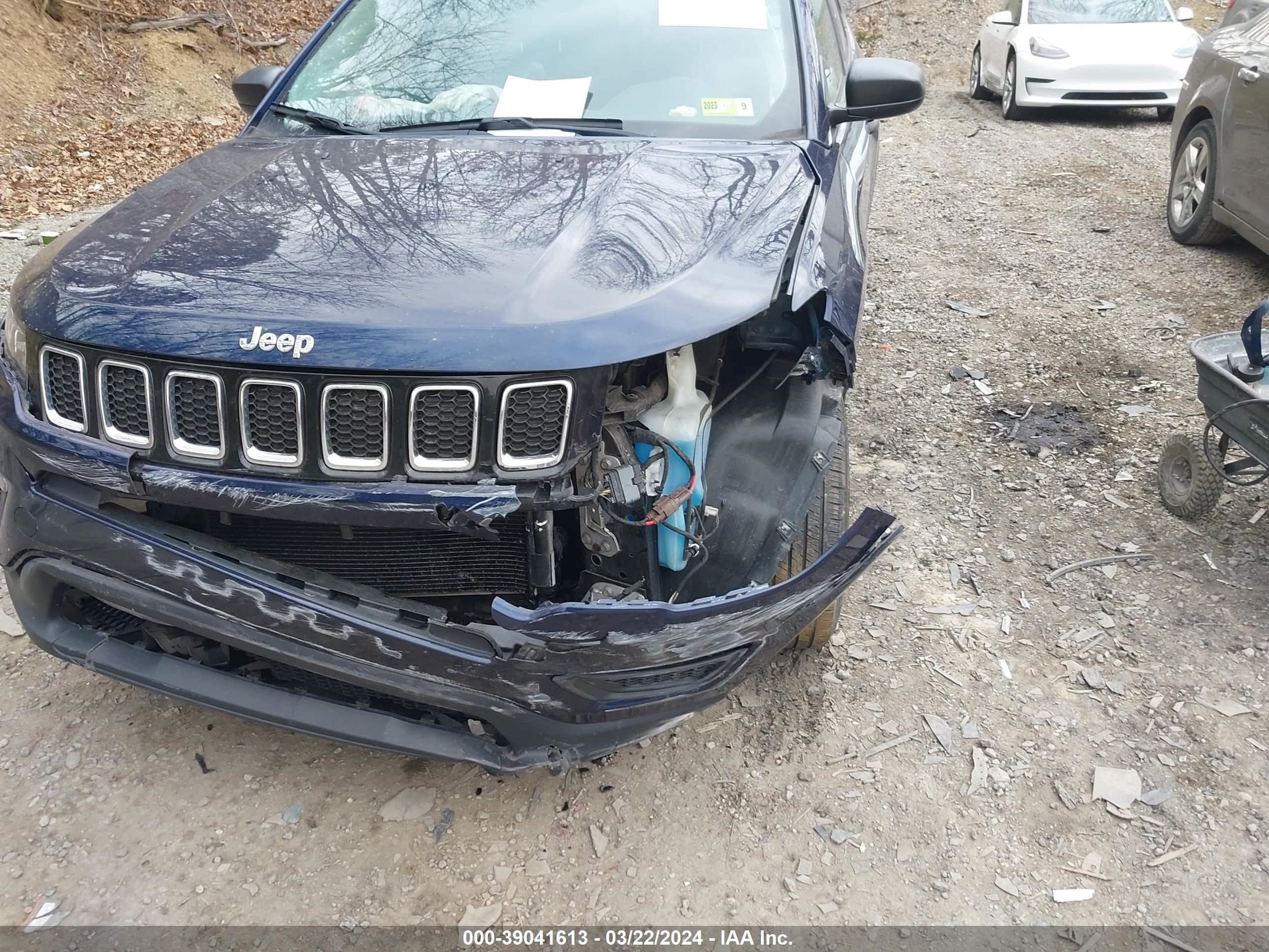 2018 Jeep Compass Sport 4X4 vin: 3C4NJDAB4JT481160