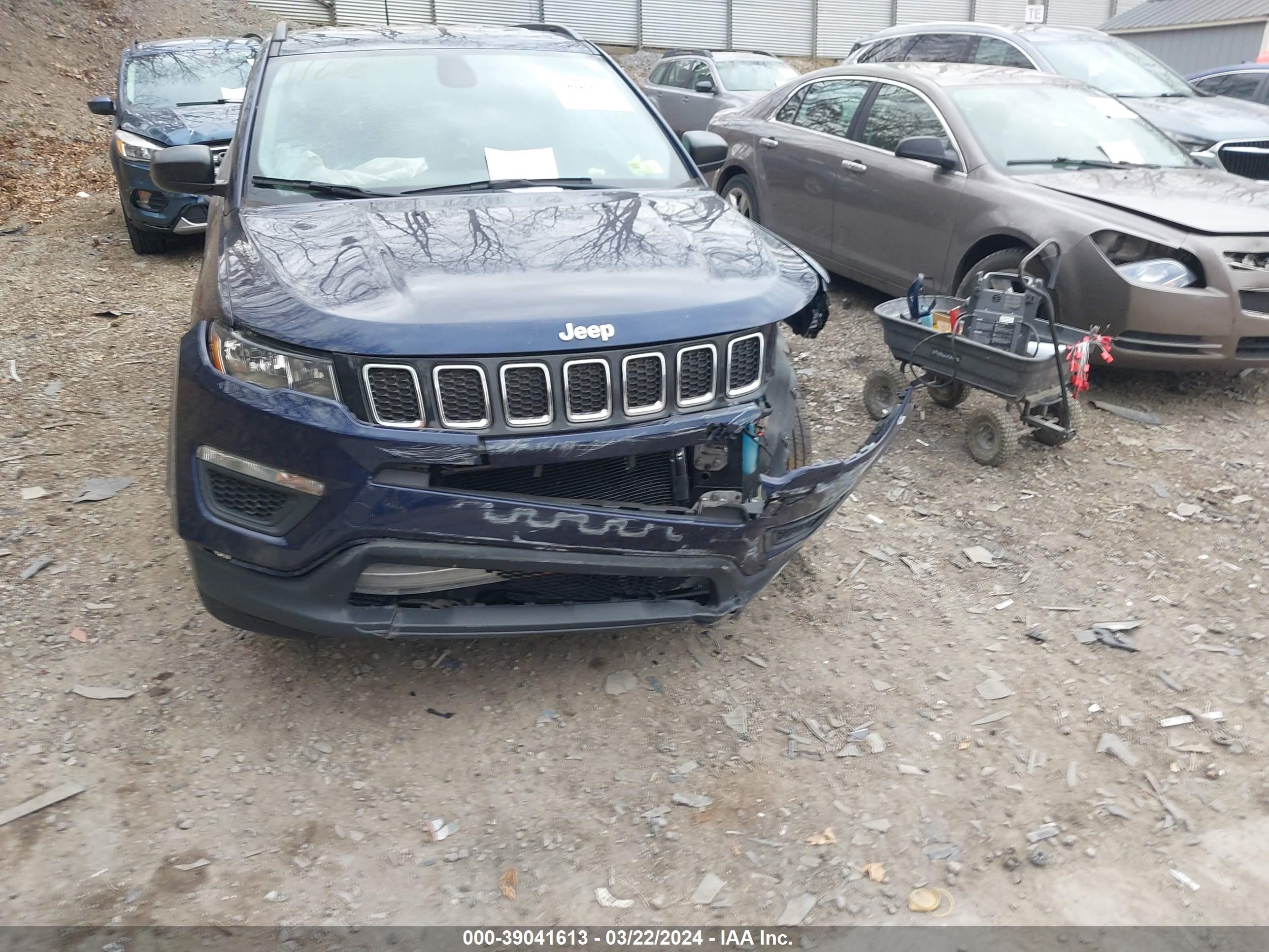 2018 Jeep Compass Sport 4X4 vin: 3C4NJDAB4JT481160