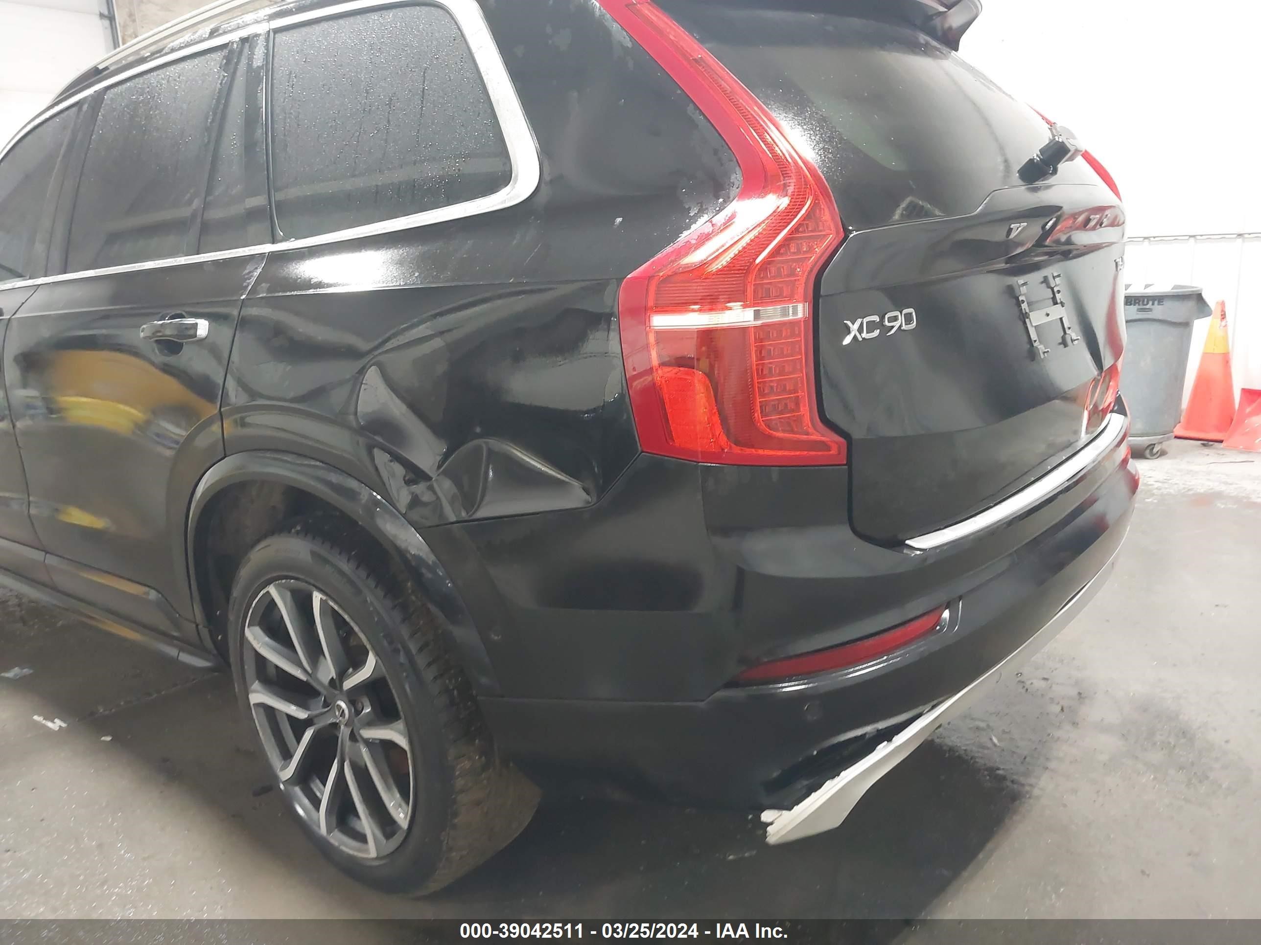 2016 Volvo Xc90 T6 Momentum vin: YV4A22PK1G1077303