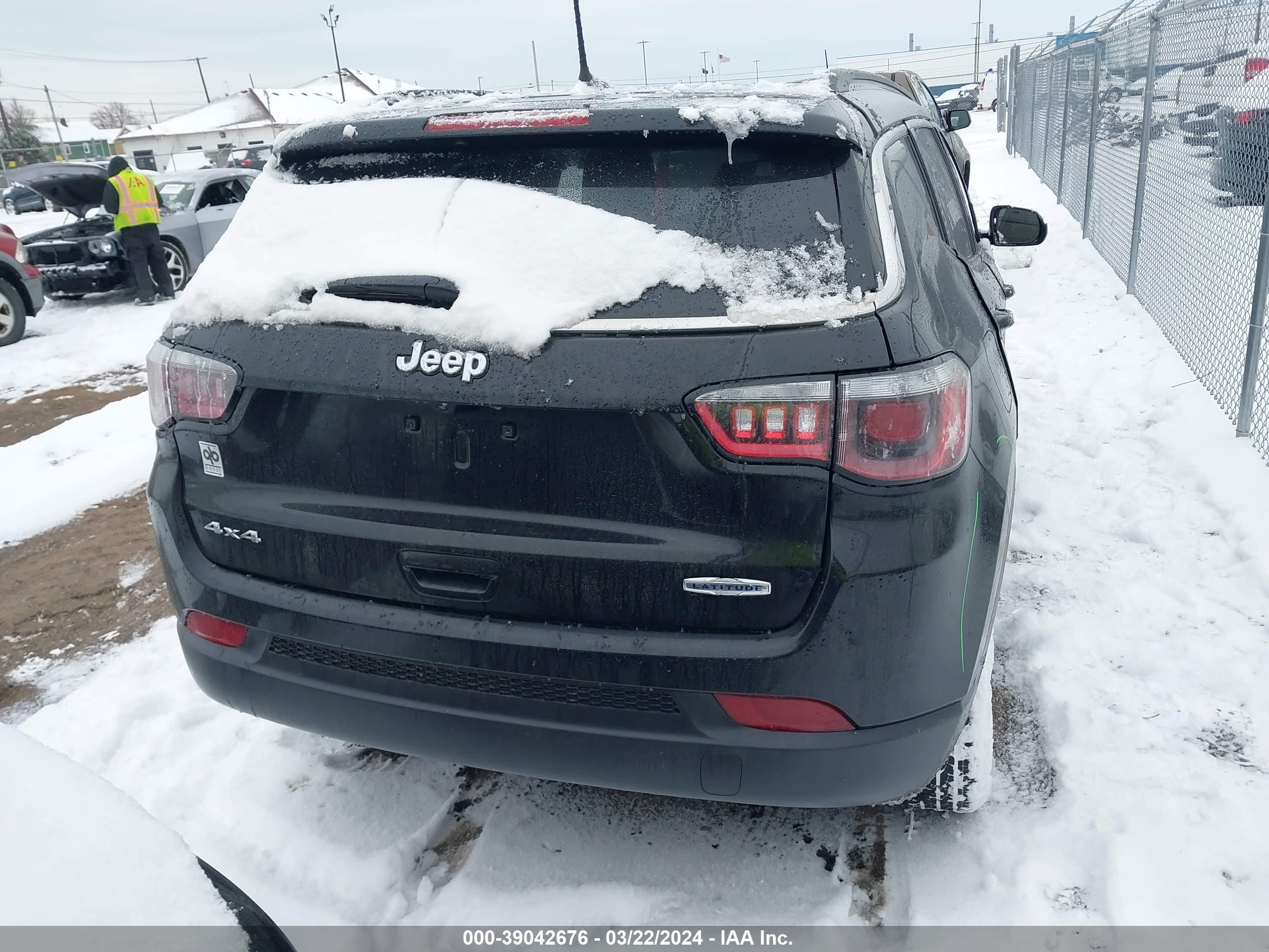 2021 Jeep Compass Latitude 4X4 vin: 3C4NJDBBXMT547861