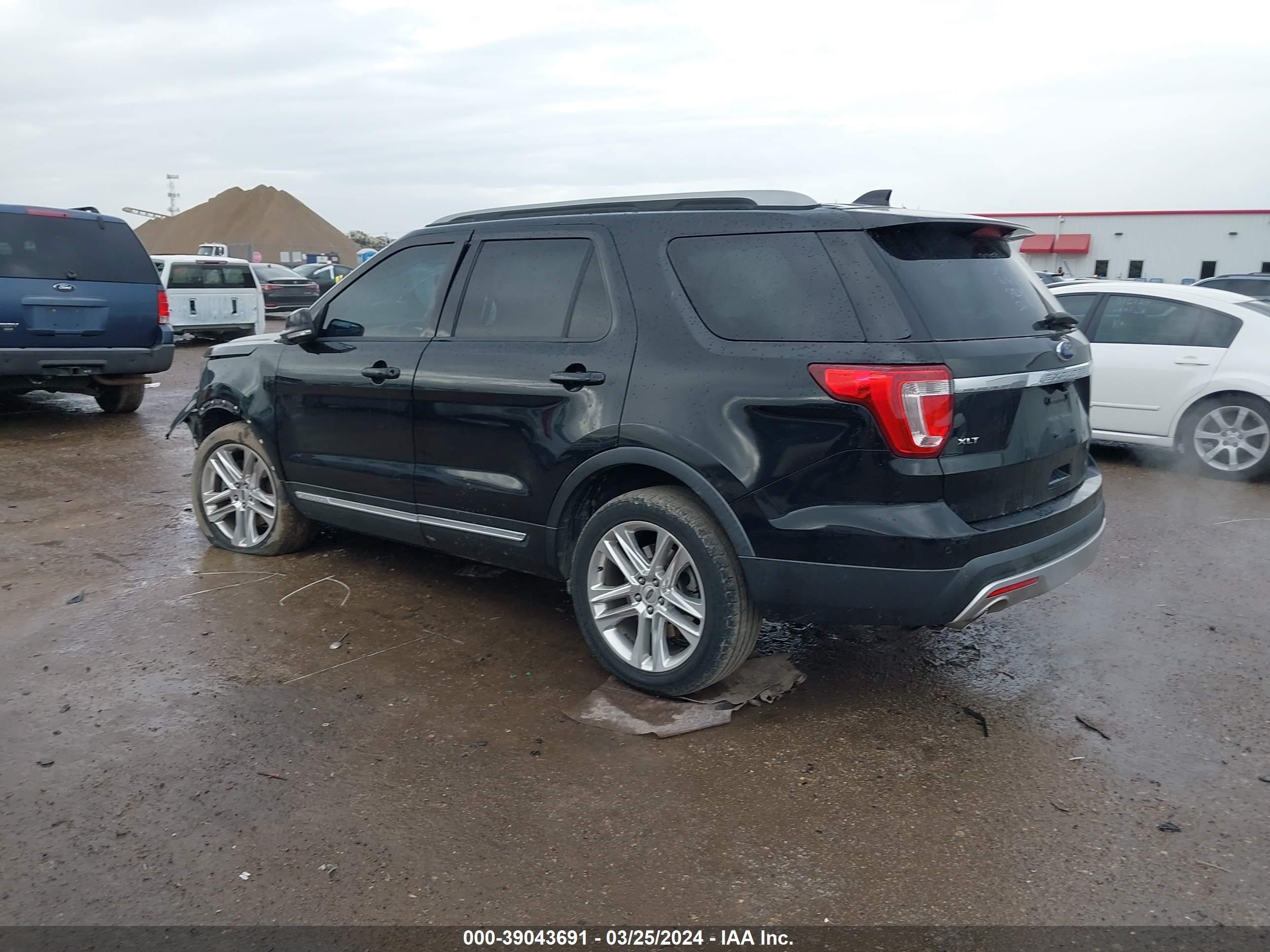 2016 Ford Explorer Xlt vin: 1FM5K7D88GGC38894