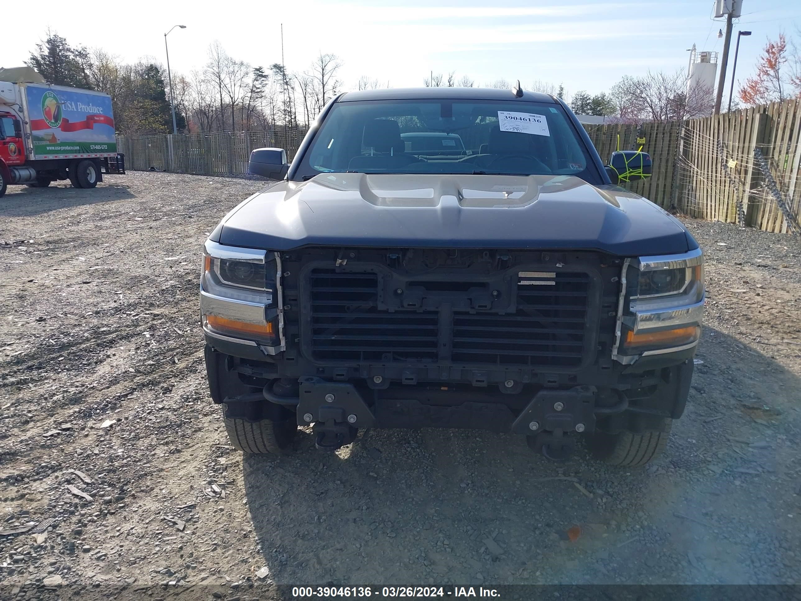 2018 Chevrolet Silverado 1500 1Lt vin: 3GCUKREC8JG560784