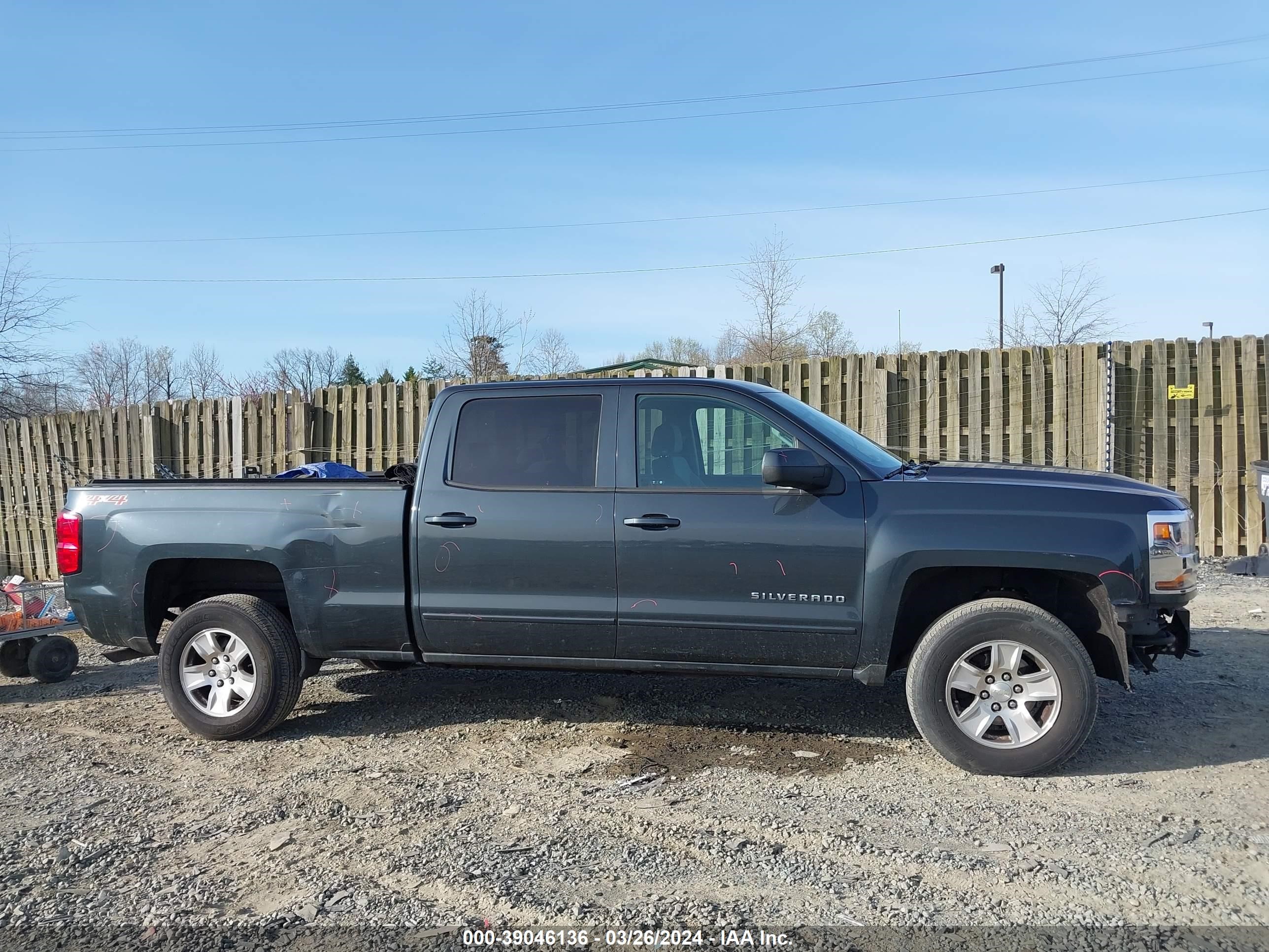 2018 Chevrolet Silverado 1500 1Lt vin: 3GCUKREC8JG560784