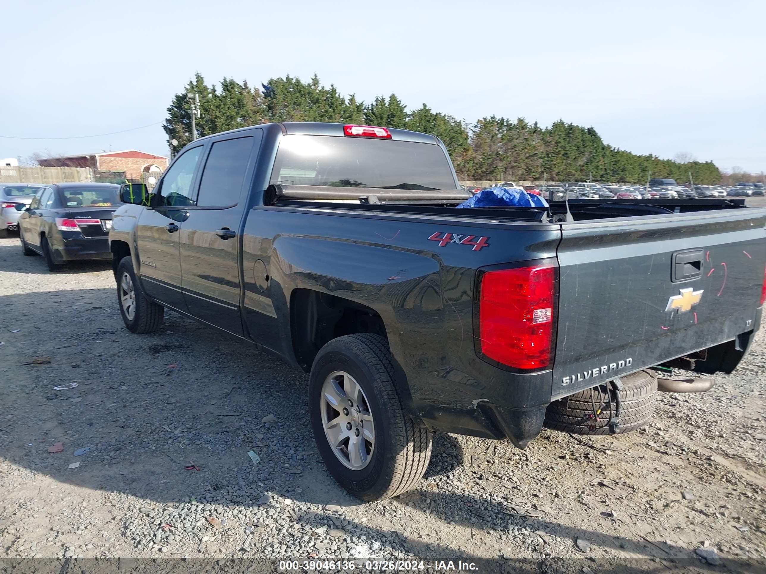 2018 Chevrolet Silverado 1500 1Lt vin: 3GCUKREC8JG560784