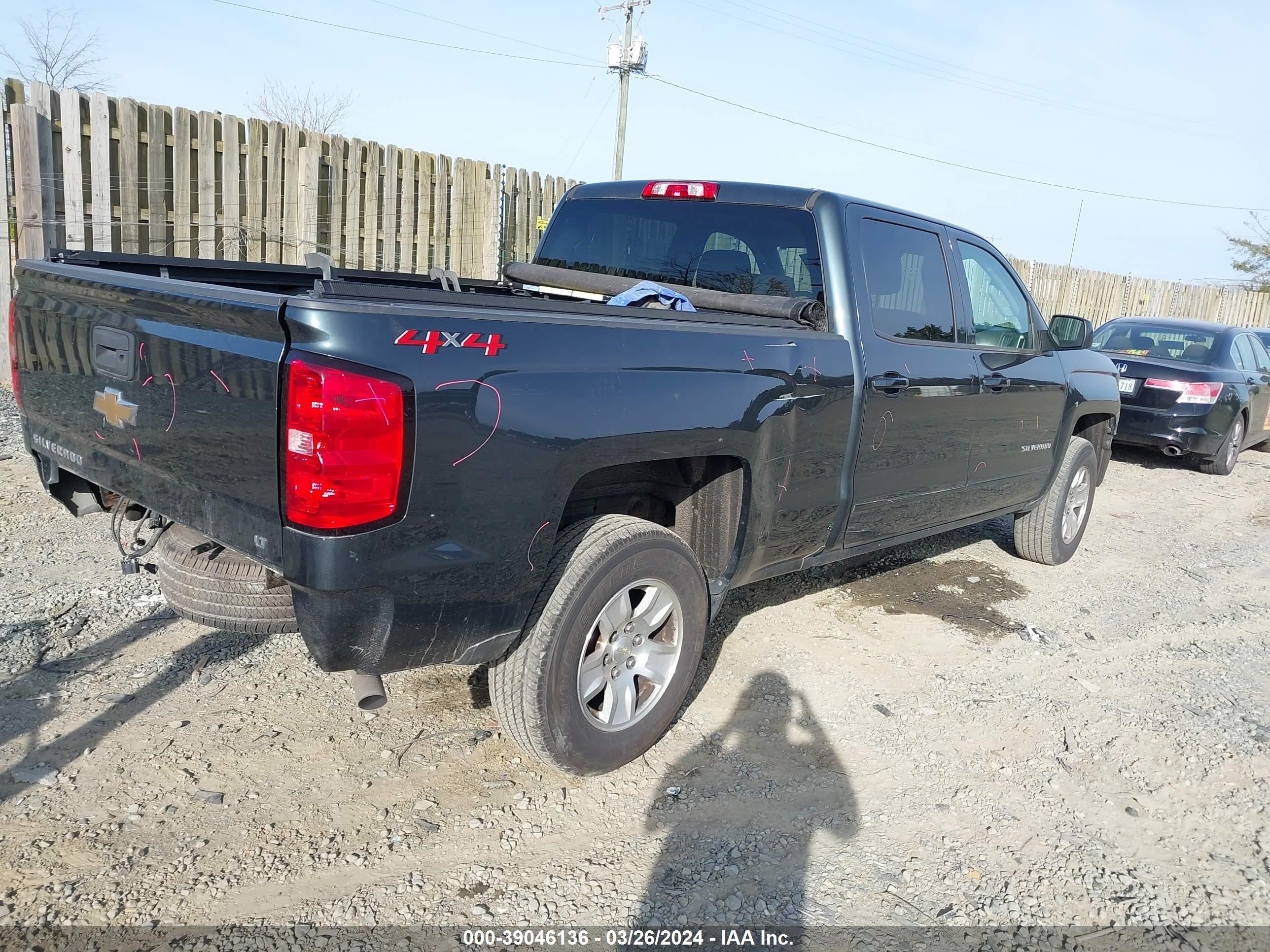 2018 Chevrolet Silverado 1500 1Lt vin: 3GCUKREC8JG560784