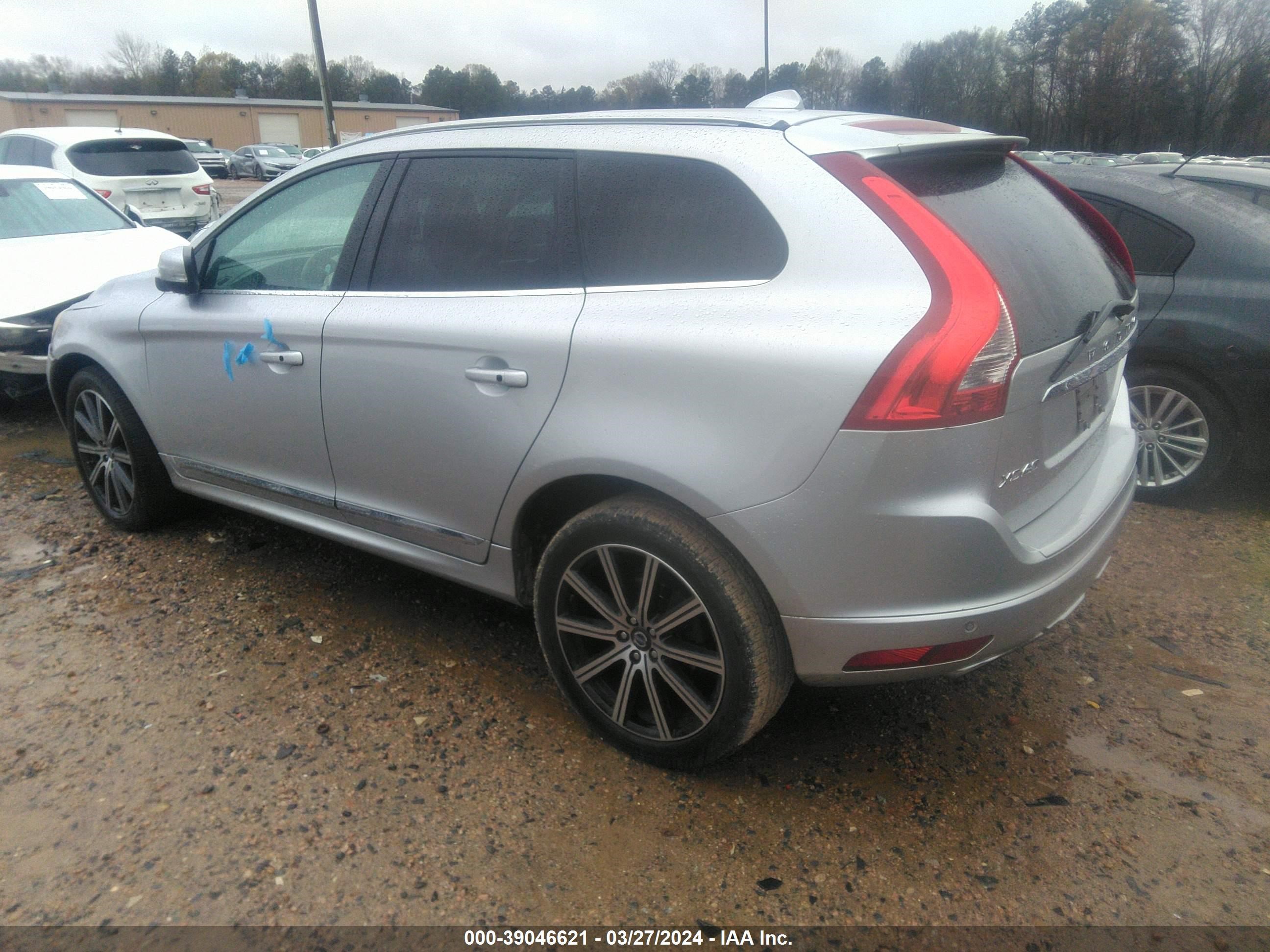 2015 Volvo Xc60 T5 Premier vin: YV440MDK6F2668867