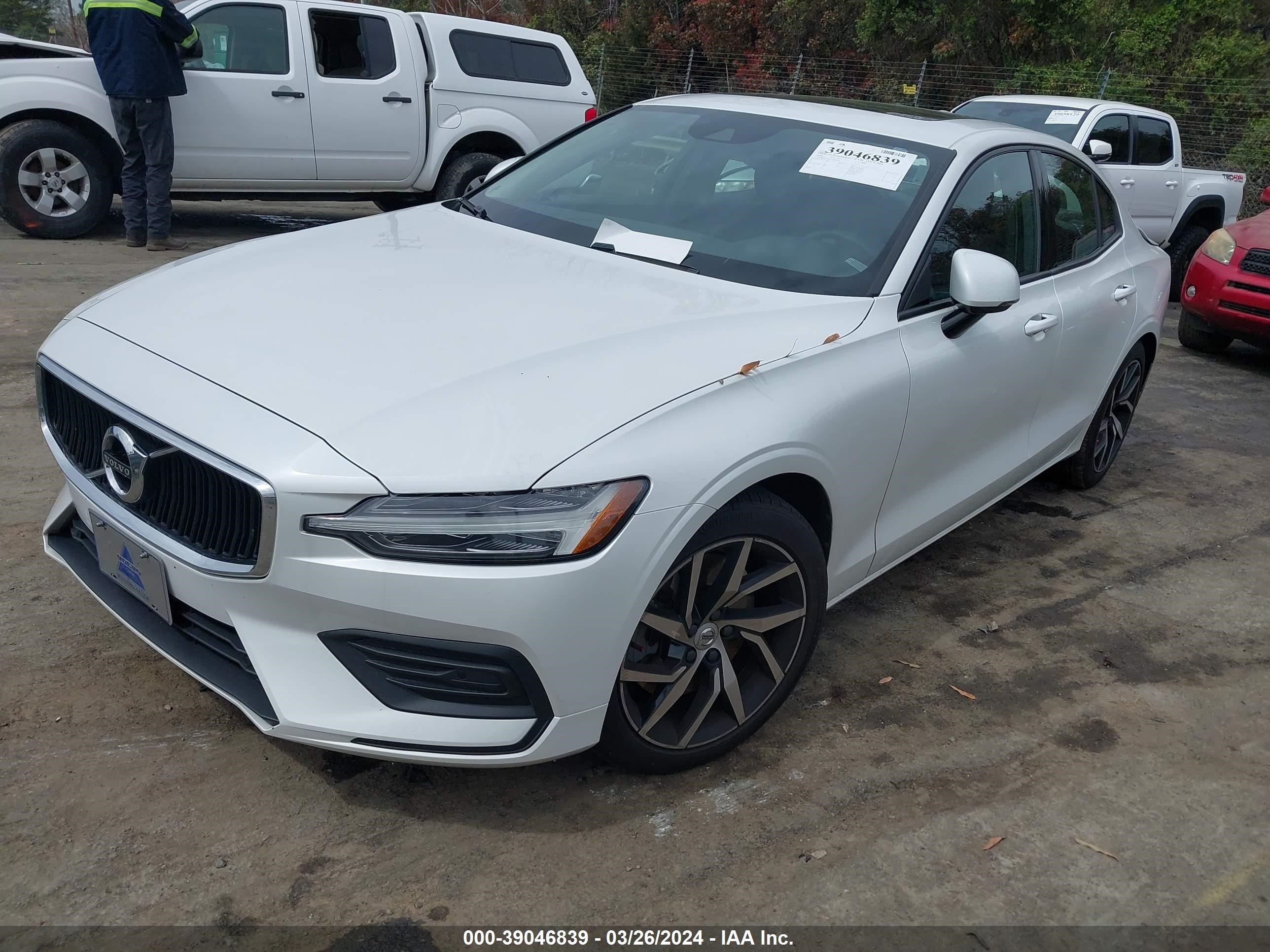 2020 Volvo S60 T6 Momentum vin: 7JRA22TK4LG048136