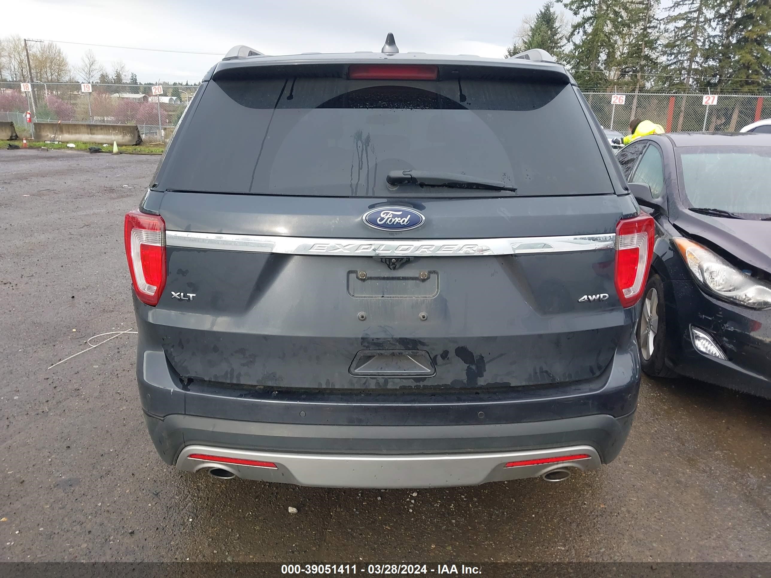 2017 Ford Explorer Xlt vin: 1FM5K8D82HGA43753