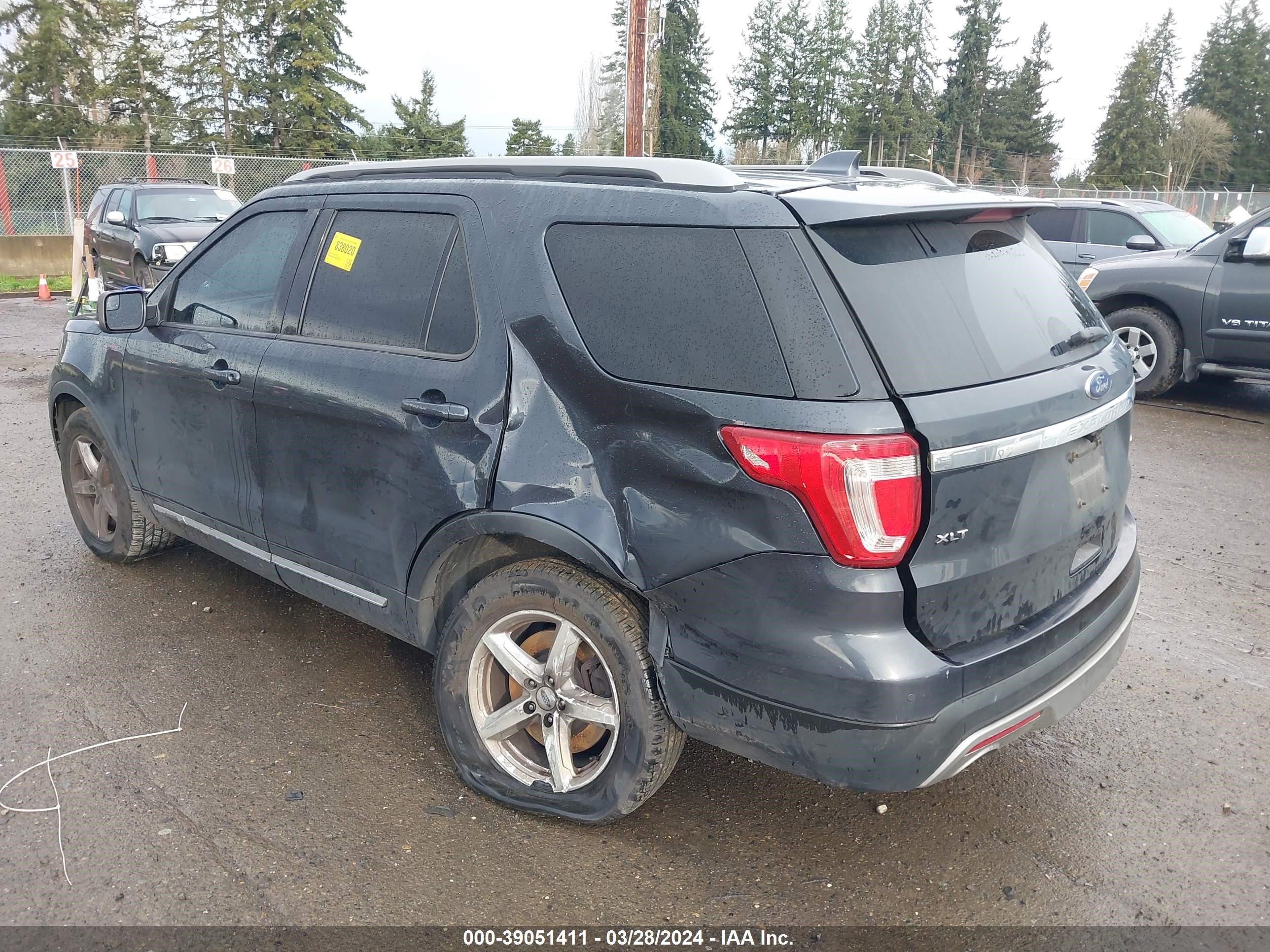 2017 Ford Explorer Xlt vin: 1FM5K8D82HGA43753