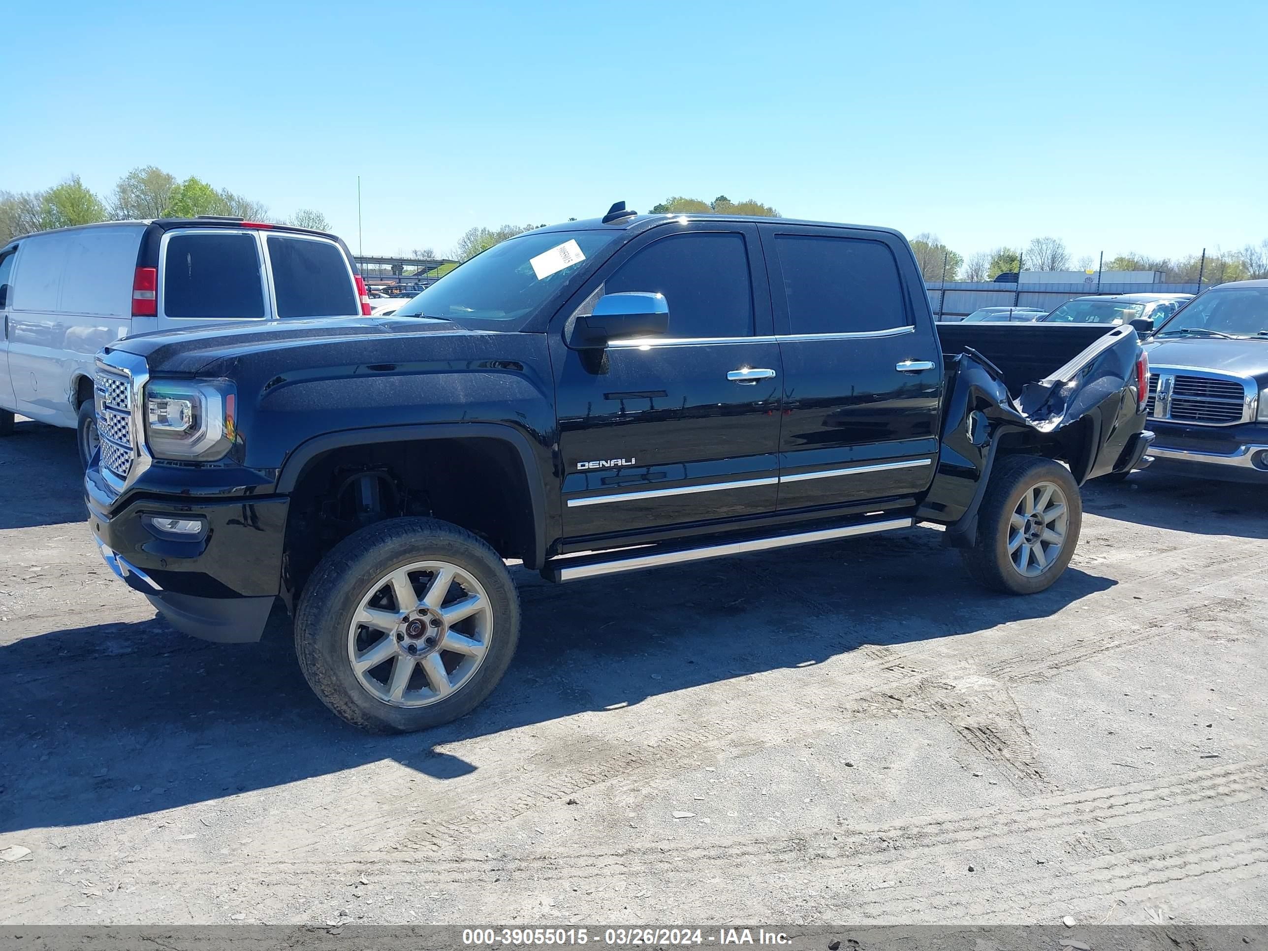 2018 GMC Sierra 1500 Denali vin: 3GTU2PEJ5JG524280