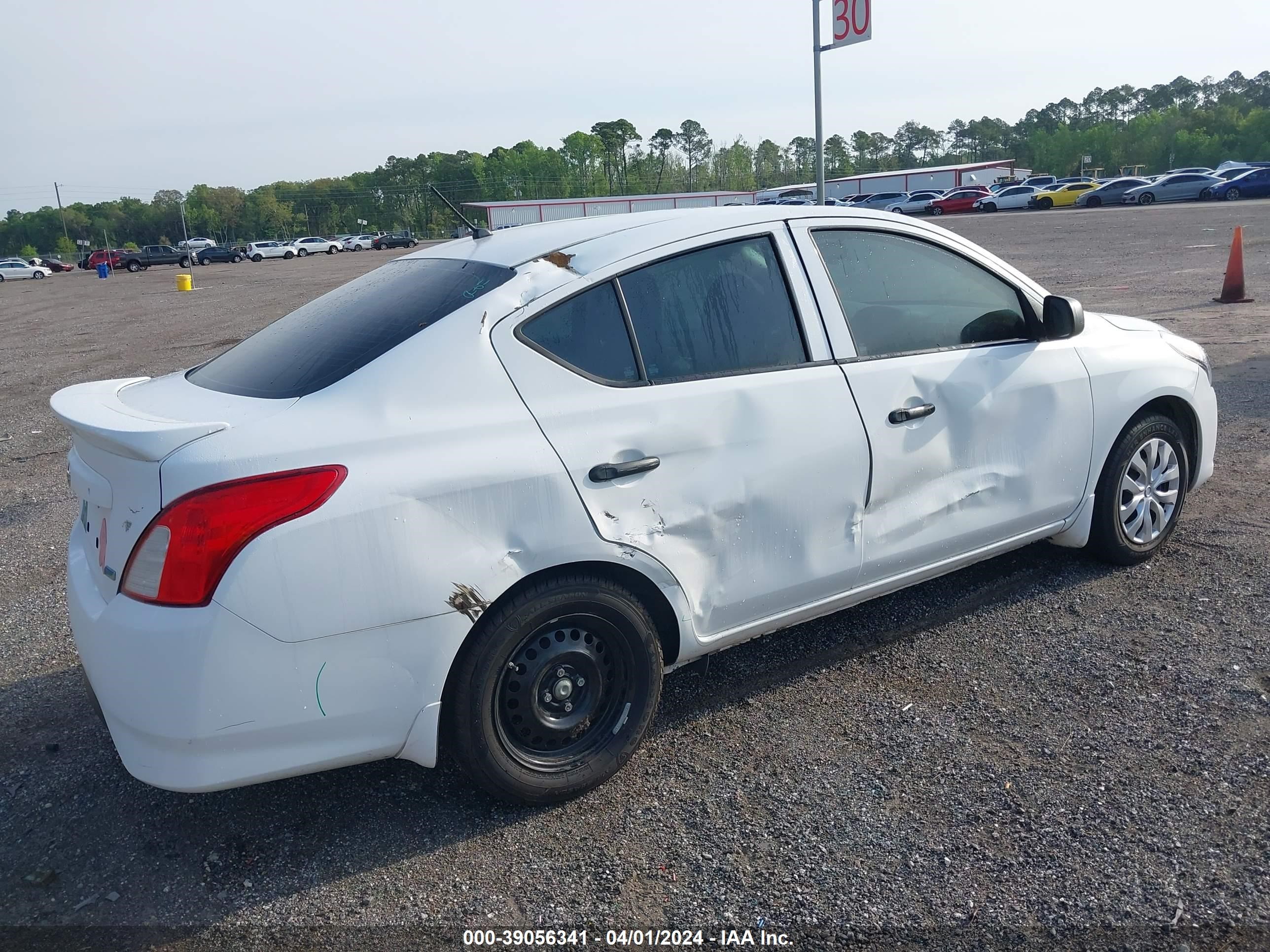 2015 Nissan Versa 1.6 S+ vin: 3N1CN7AP9FL903765