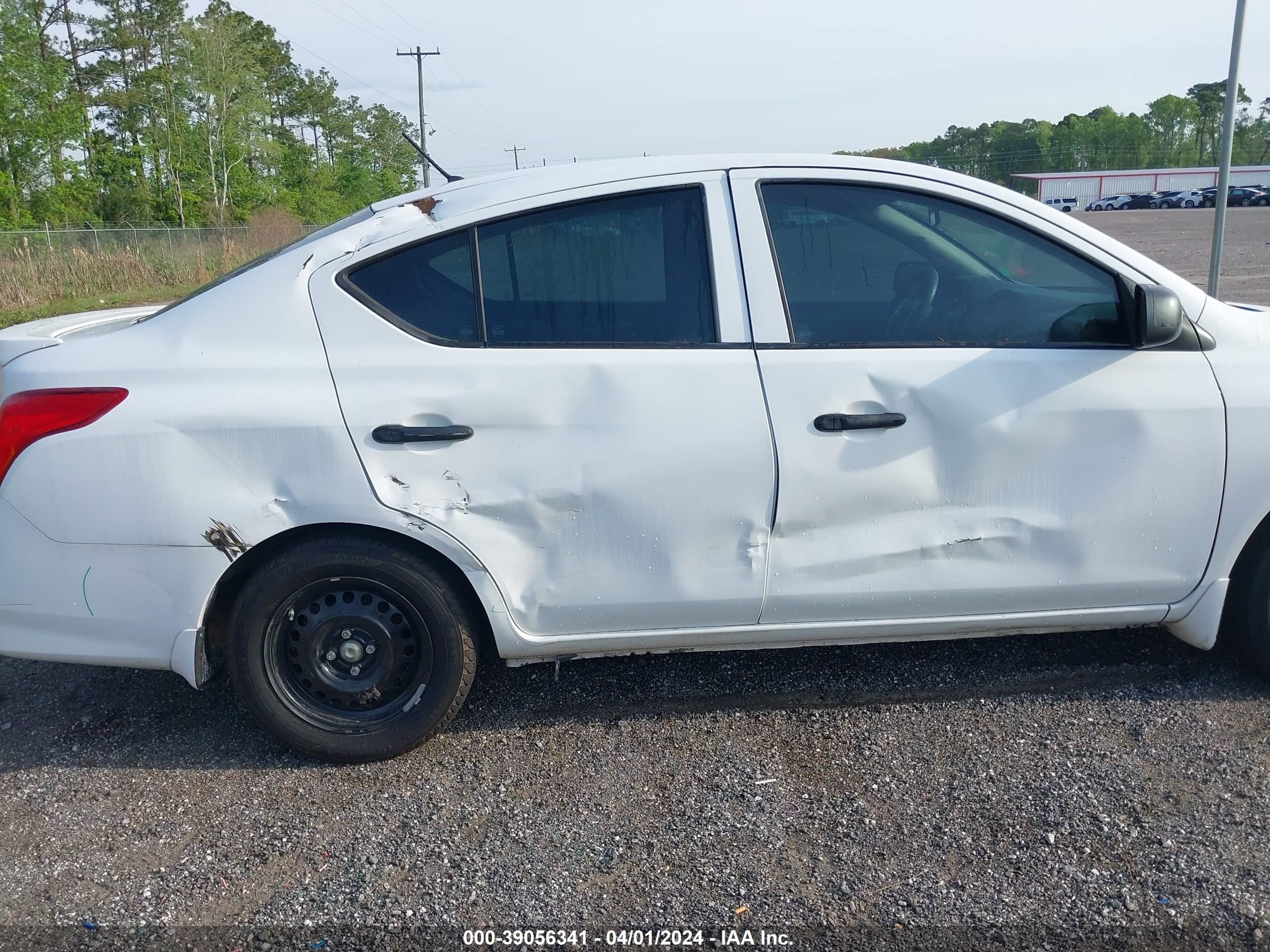 2015 Nissan Versa 1.6 S+ vin: 3N1CN7AP9FL903765