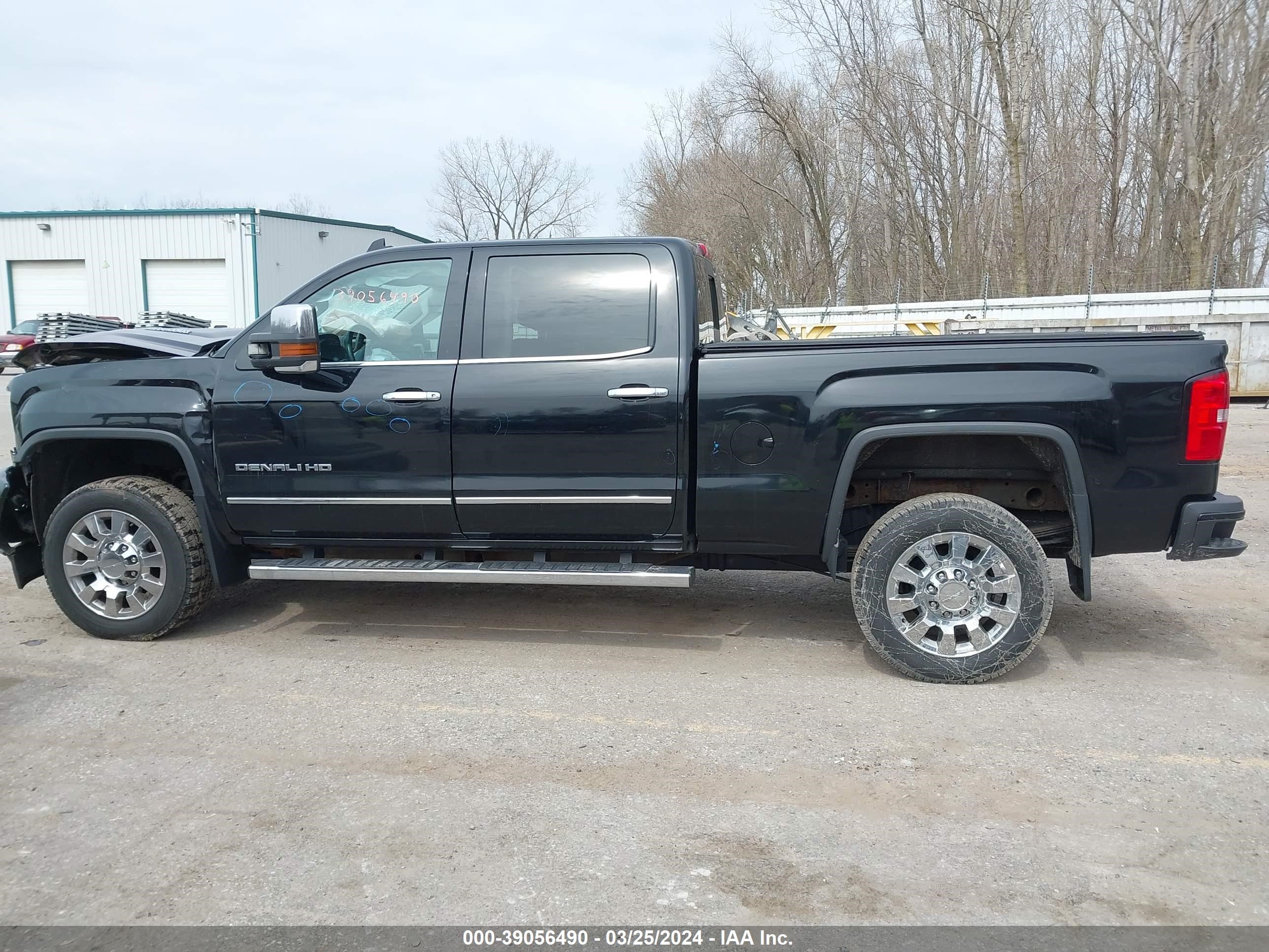 2015 GMC Sierra 2500Hd Denali vin: 1GT120E88FF614443