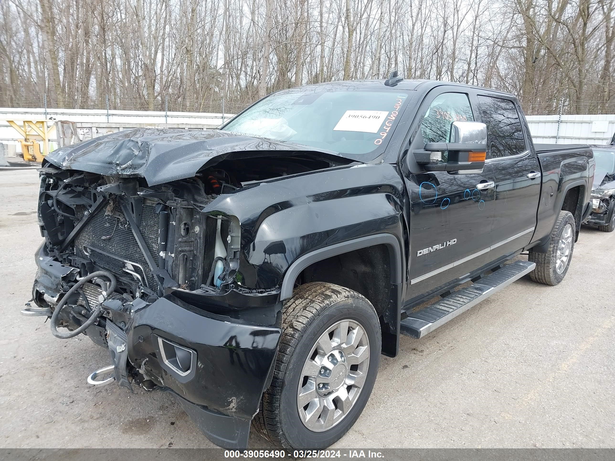 2015 GMC Sierra 2500Hd Denali vin: 1GT120E88FF614443