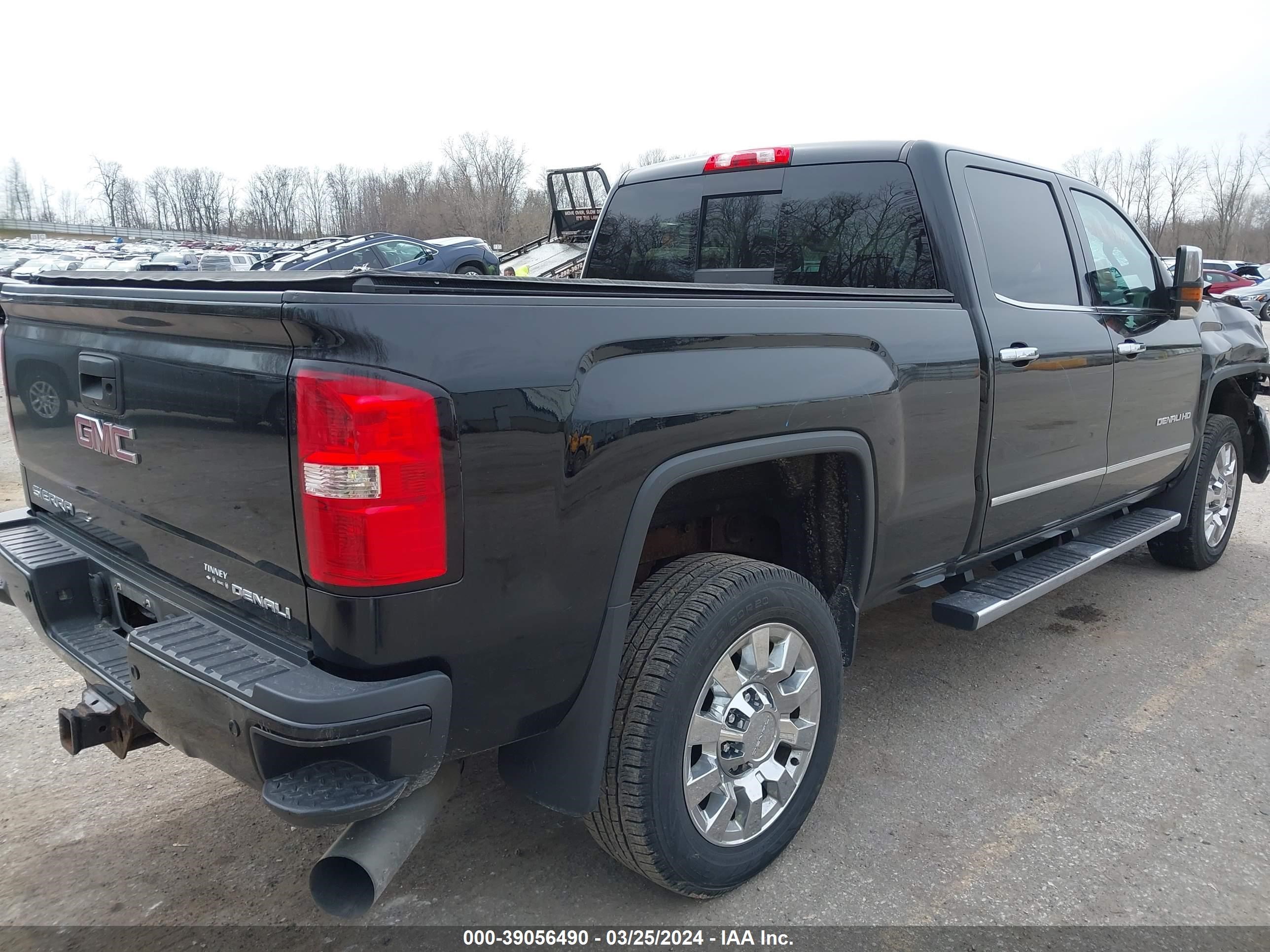 2015 GMC Sierra 2500Hd Denali vin: 1GT120E88FF614443