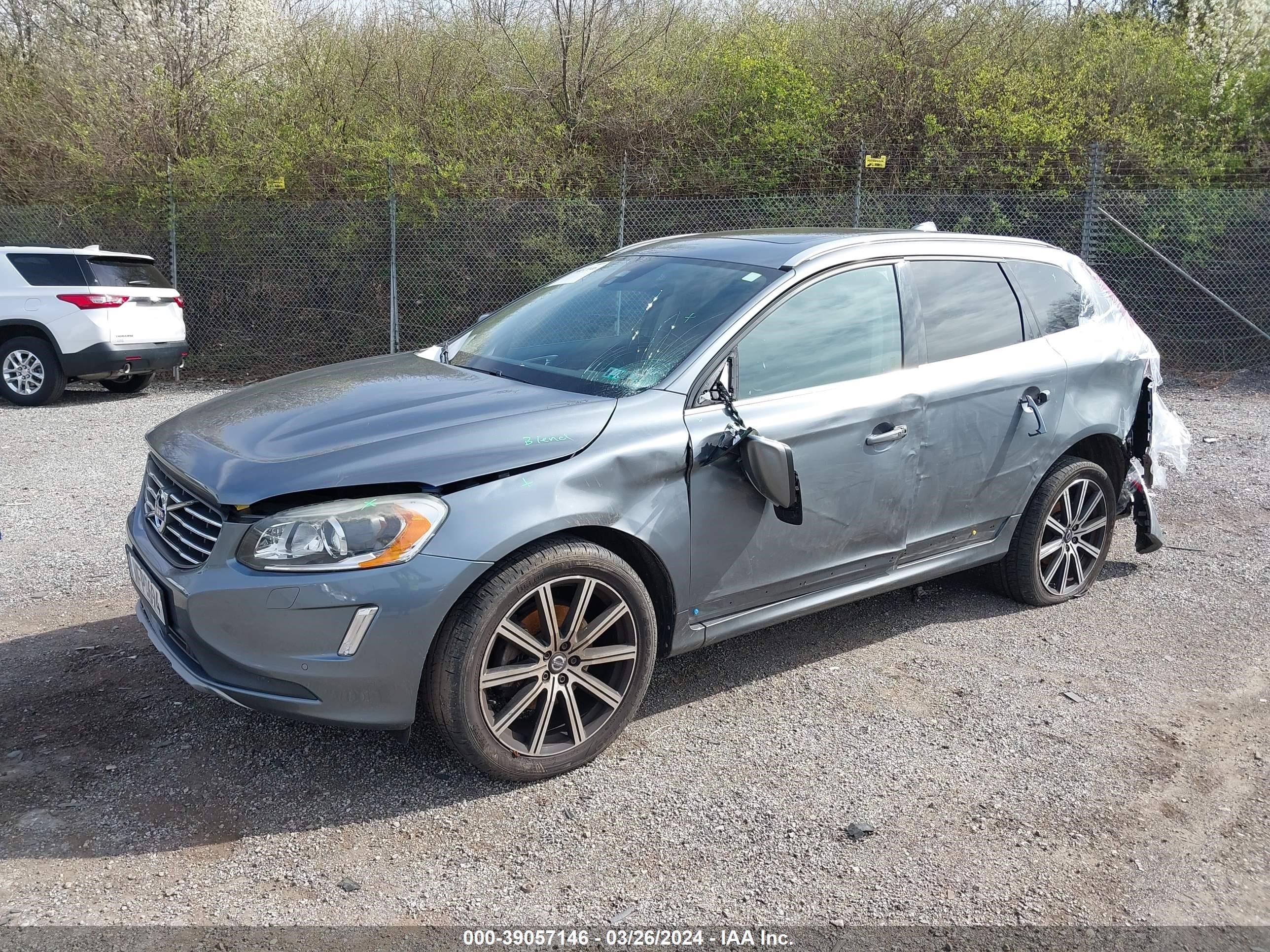 2017 Volvo Xc60 T6 Inscription vin: YV449MRU7H2011773