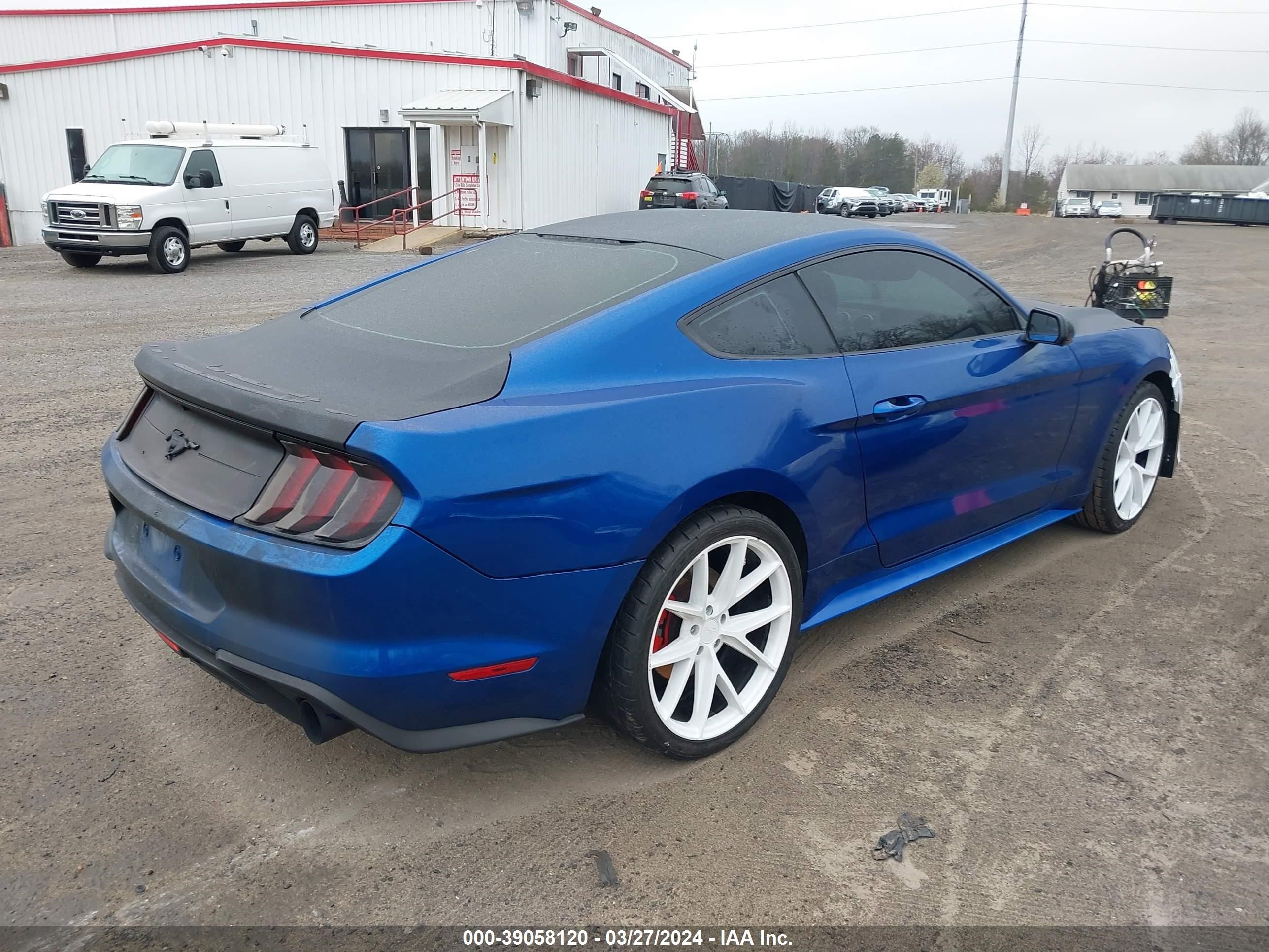 2018 Ford Mustang Ecoboost vin: 1FA6P8TH8J5107751