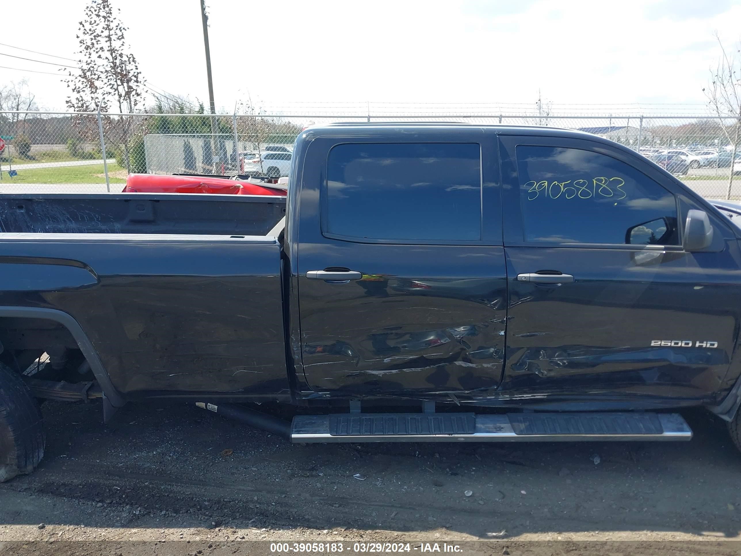 2018 GMC Sierra 2500Hd vin: 1GT12REG0JF211089