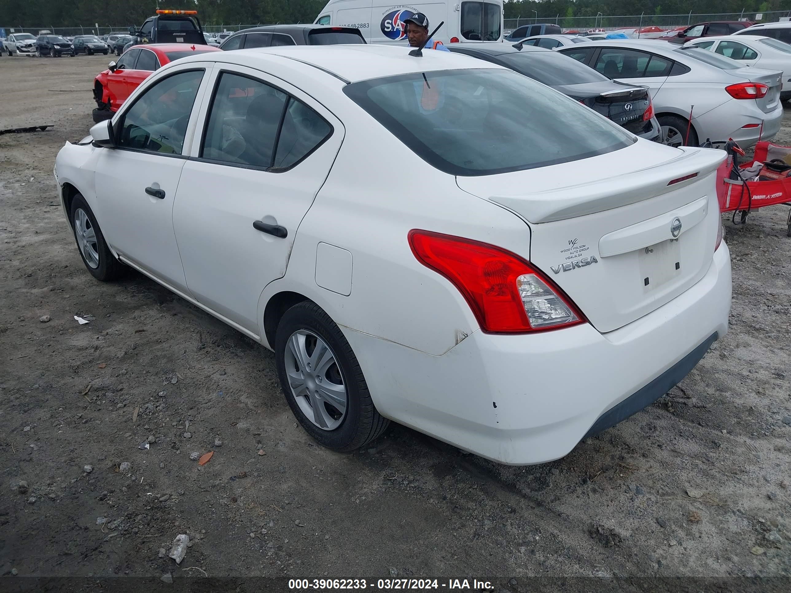 2017 Nissan Versa 1.6 S+ vin: 3N1CN7AP6HL827439