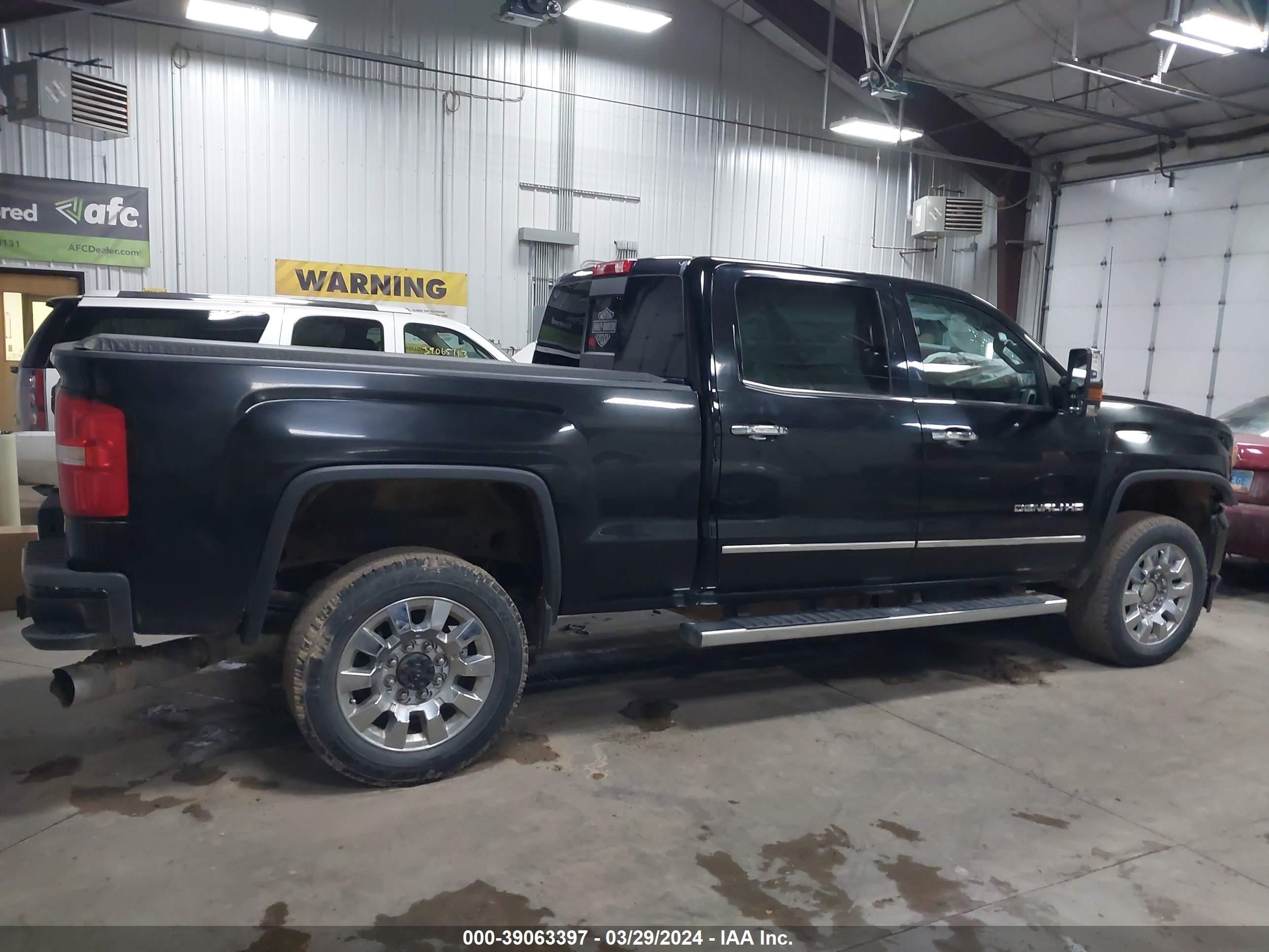 2015 GMC Sierra 2500Hd Denali vin: 1GT120E80FF524638