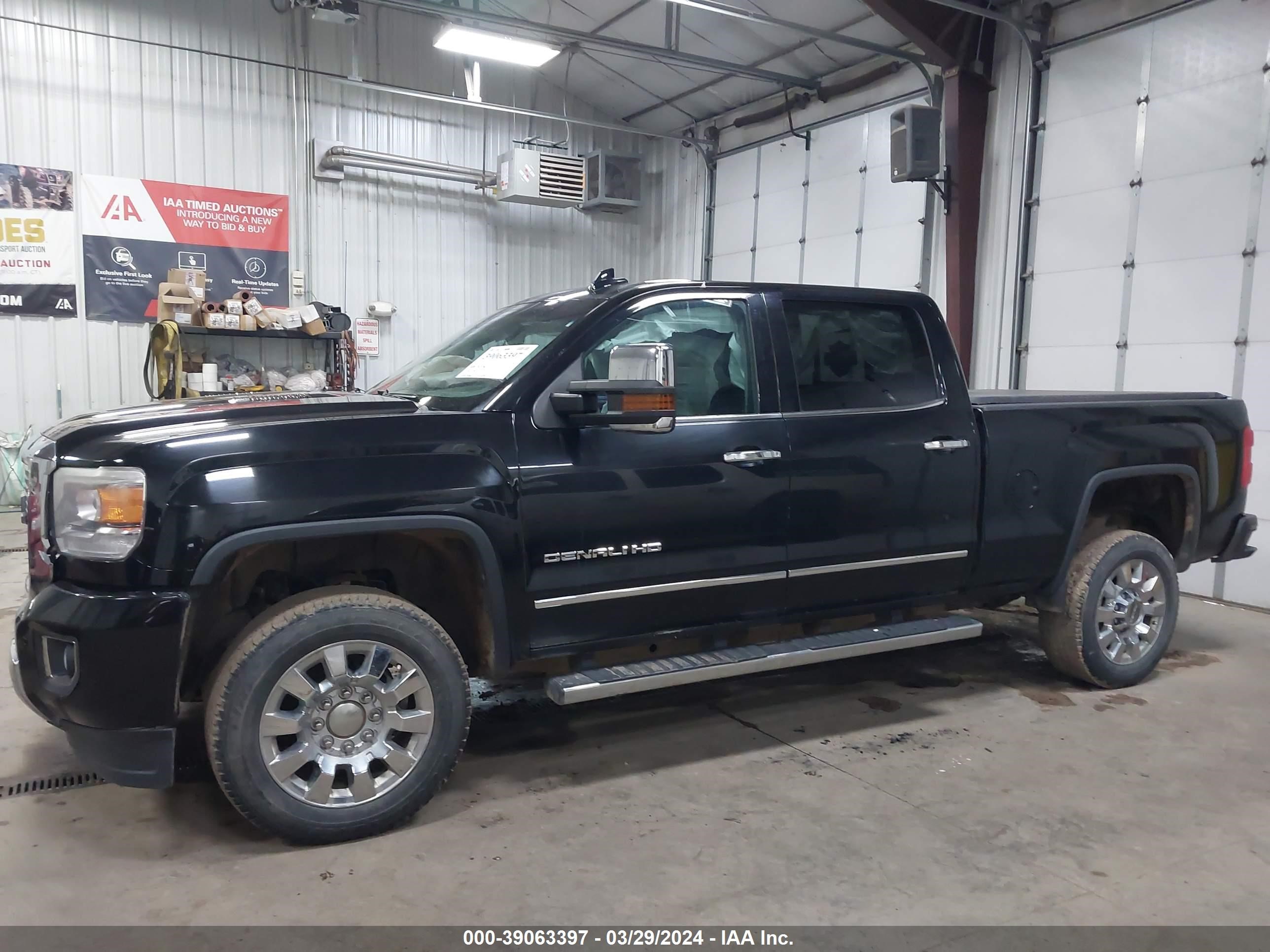 2015 GMC Sierra 2500Hd Denali vin: 1GT120E80FF524638