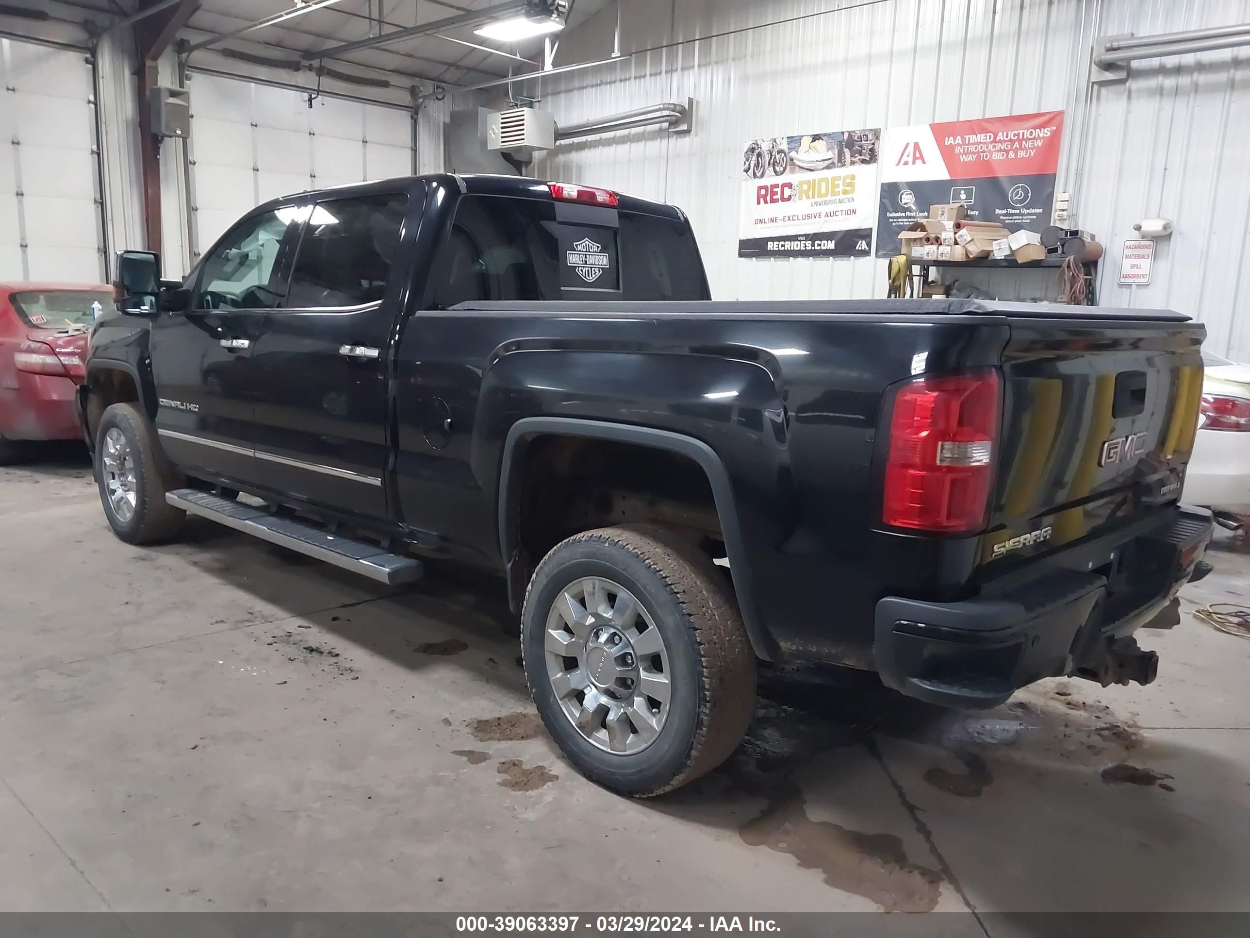 2015 GMC Sierra 2500Hd Denali vin: 1GT120E80FF524638