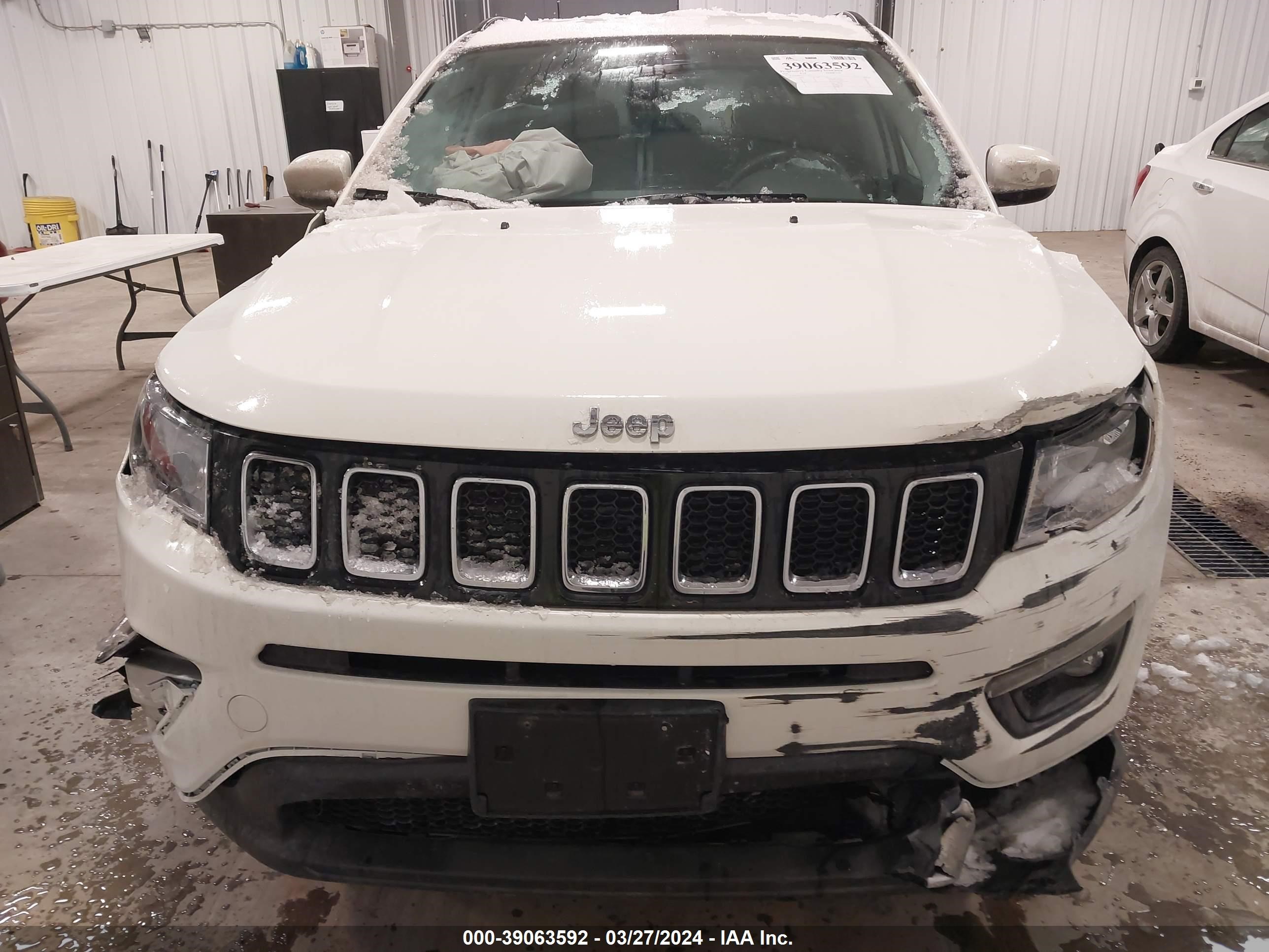 2020 Jeep Compass Latitude 4X4 vin: 3C4NJDBB7LT155127