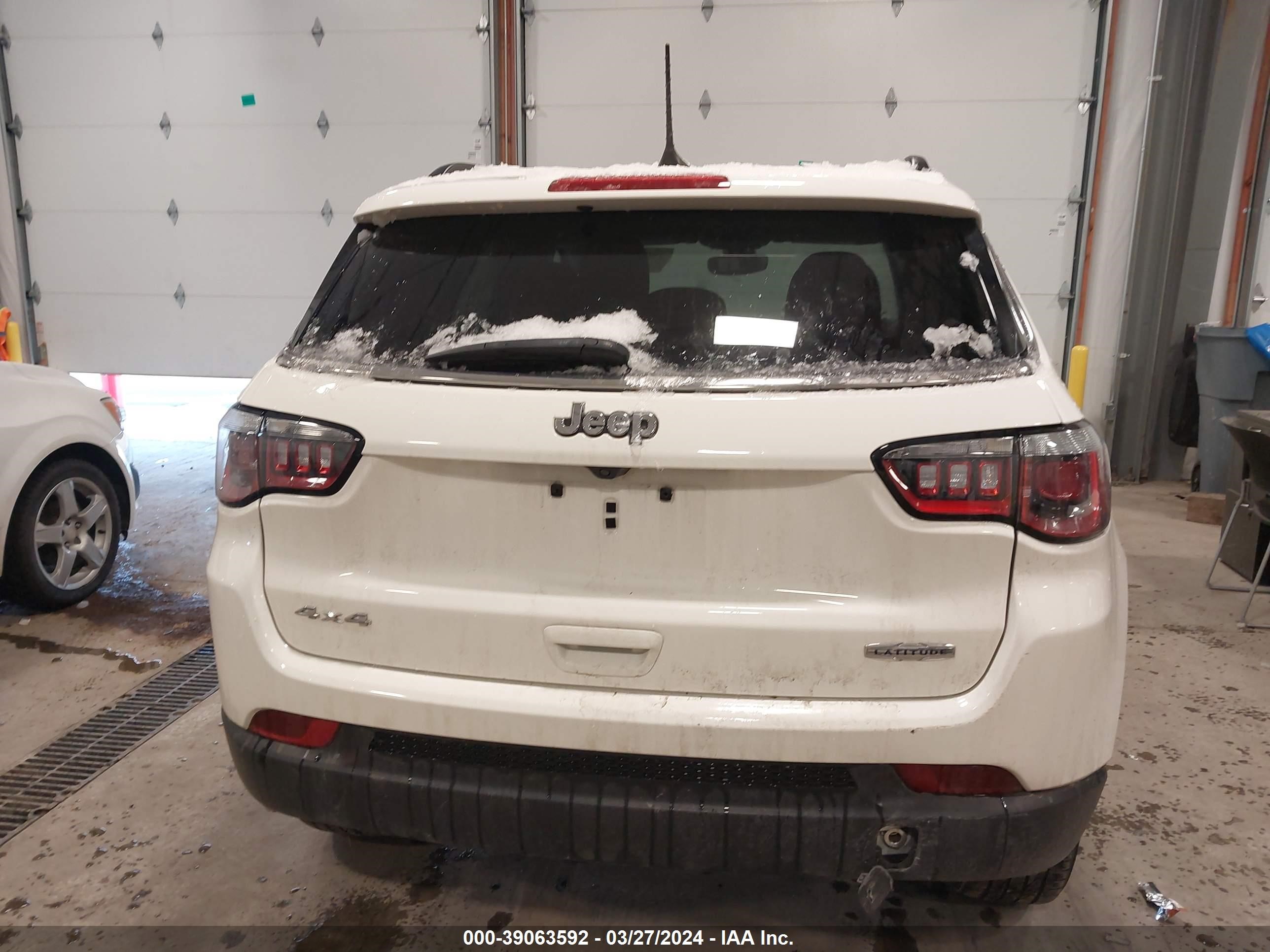 2020 Jeep Compass Latitude 4X4 vin: 3C4NJDBB7LT155127