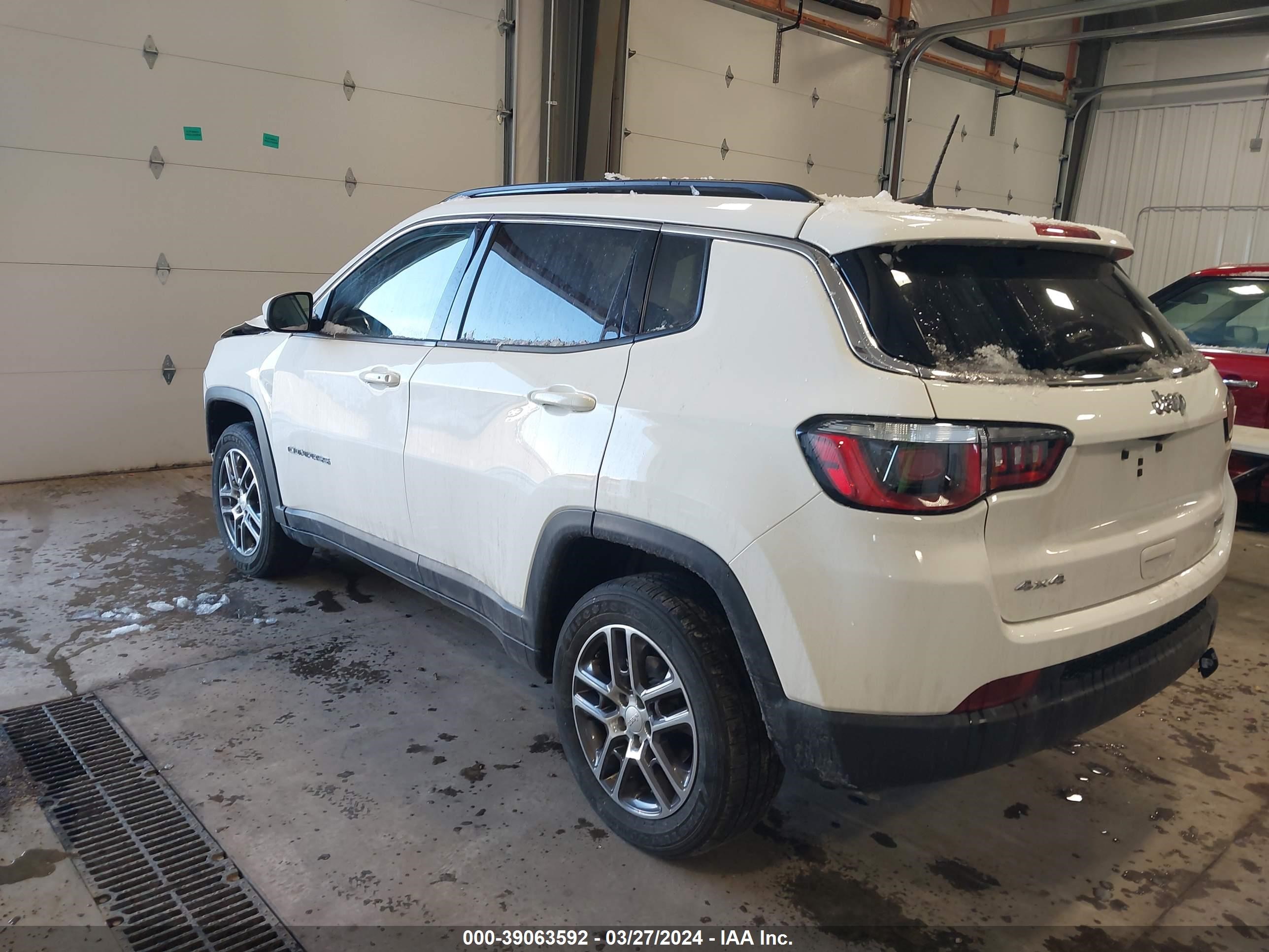 2020 Jeep Compass Latitude 4X4 vin: 3C4NJDBB7LT155127