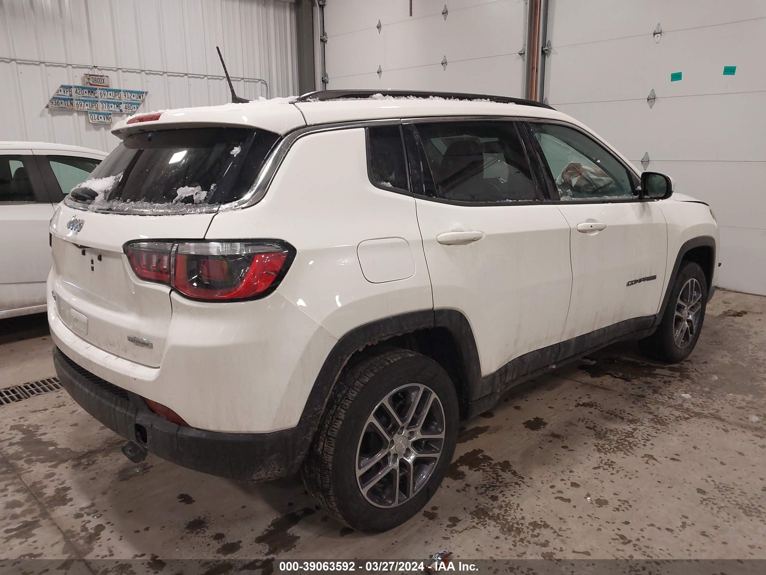 2020 Jeep Compass Latitude 4X4 vin: 3C4NJDBB7LT155127