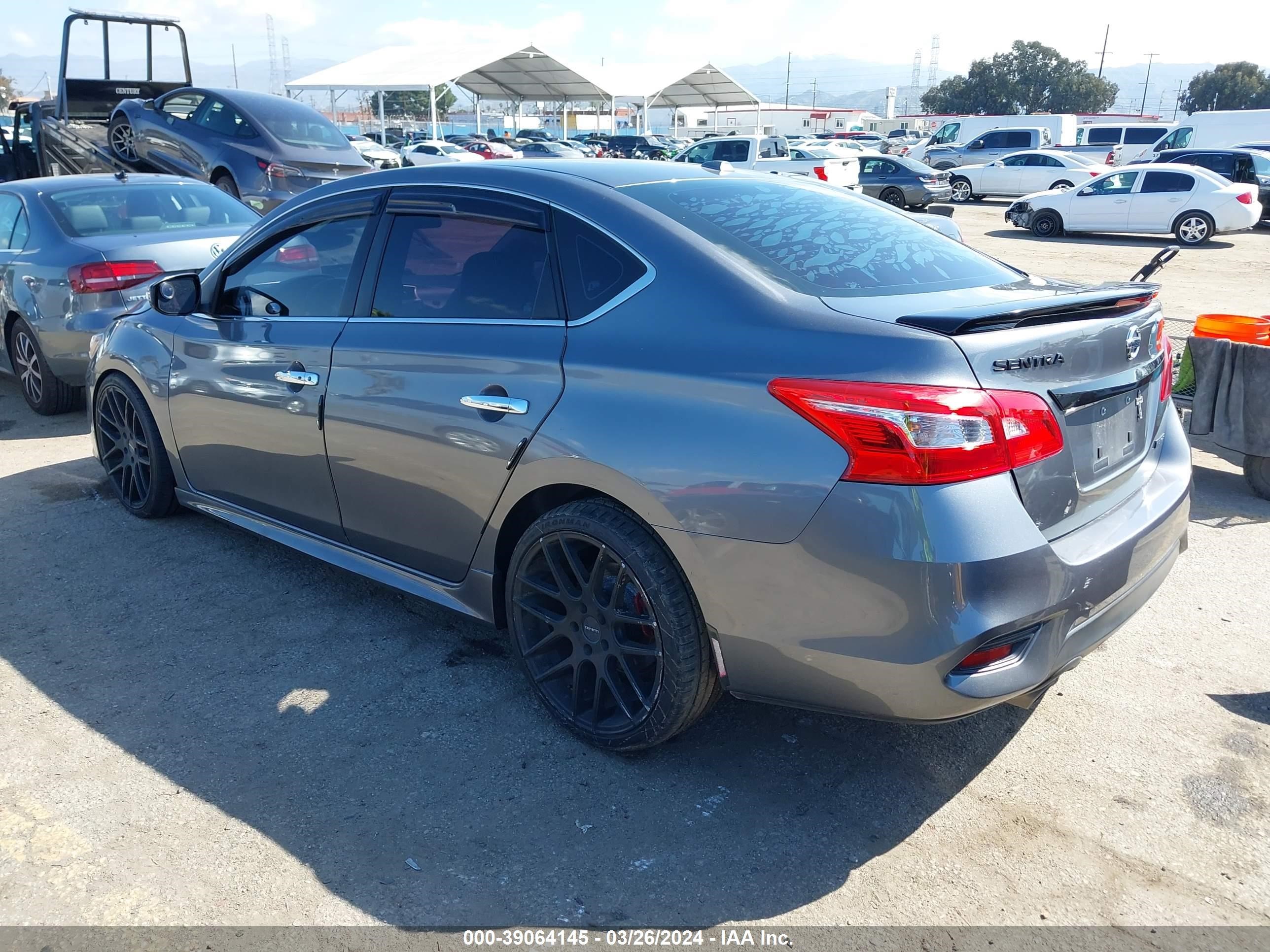 2018 Nissan Sentra Sr vin: 3N1AB7AP9JY274925