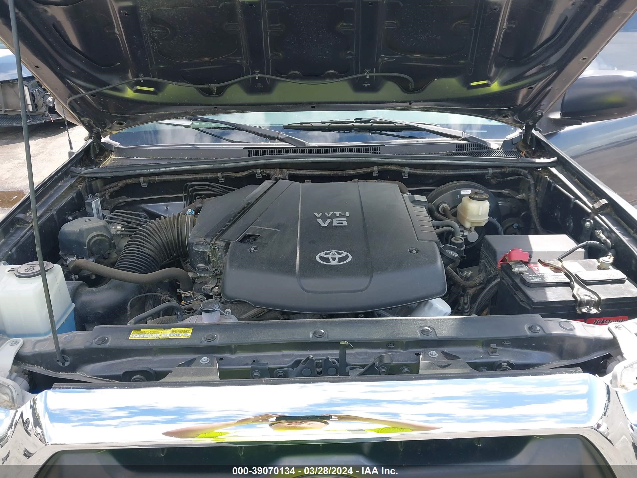 2014 Toyota Tacoma Base V6 vin: 3TMLU4EN6EM161471