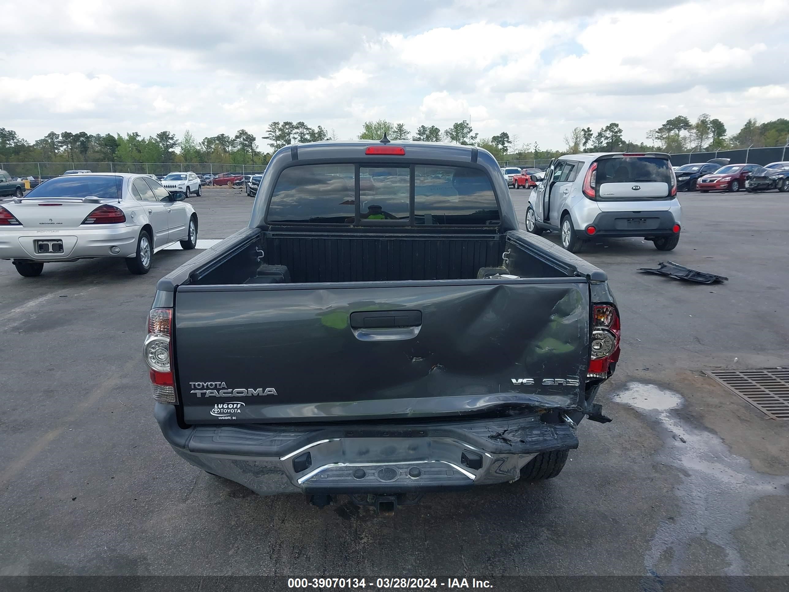 2014 Toyota Tacoma Base V6 vin: 3TMLU4EN6EM161471