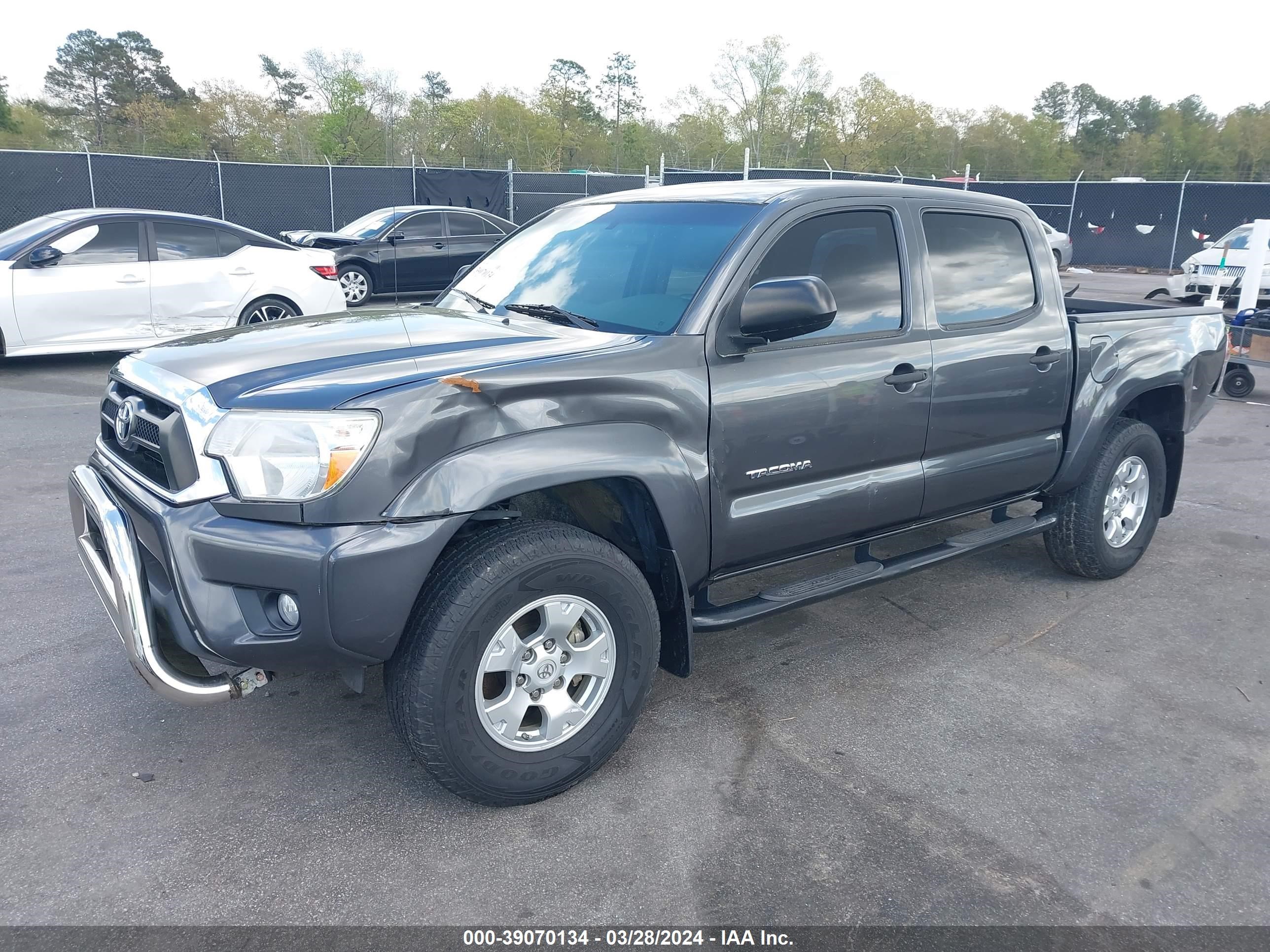 2014 Toyota Tacoma Base V6 vin: 3TMLU4EN6EM161471