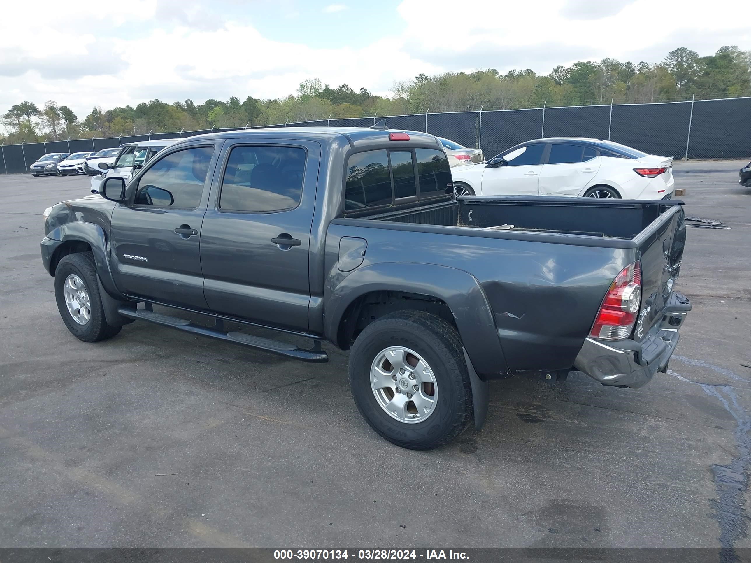 2014 Toyota Tacoma Base V6 vin: 3TMLU4EN6EM161471