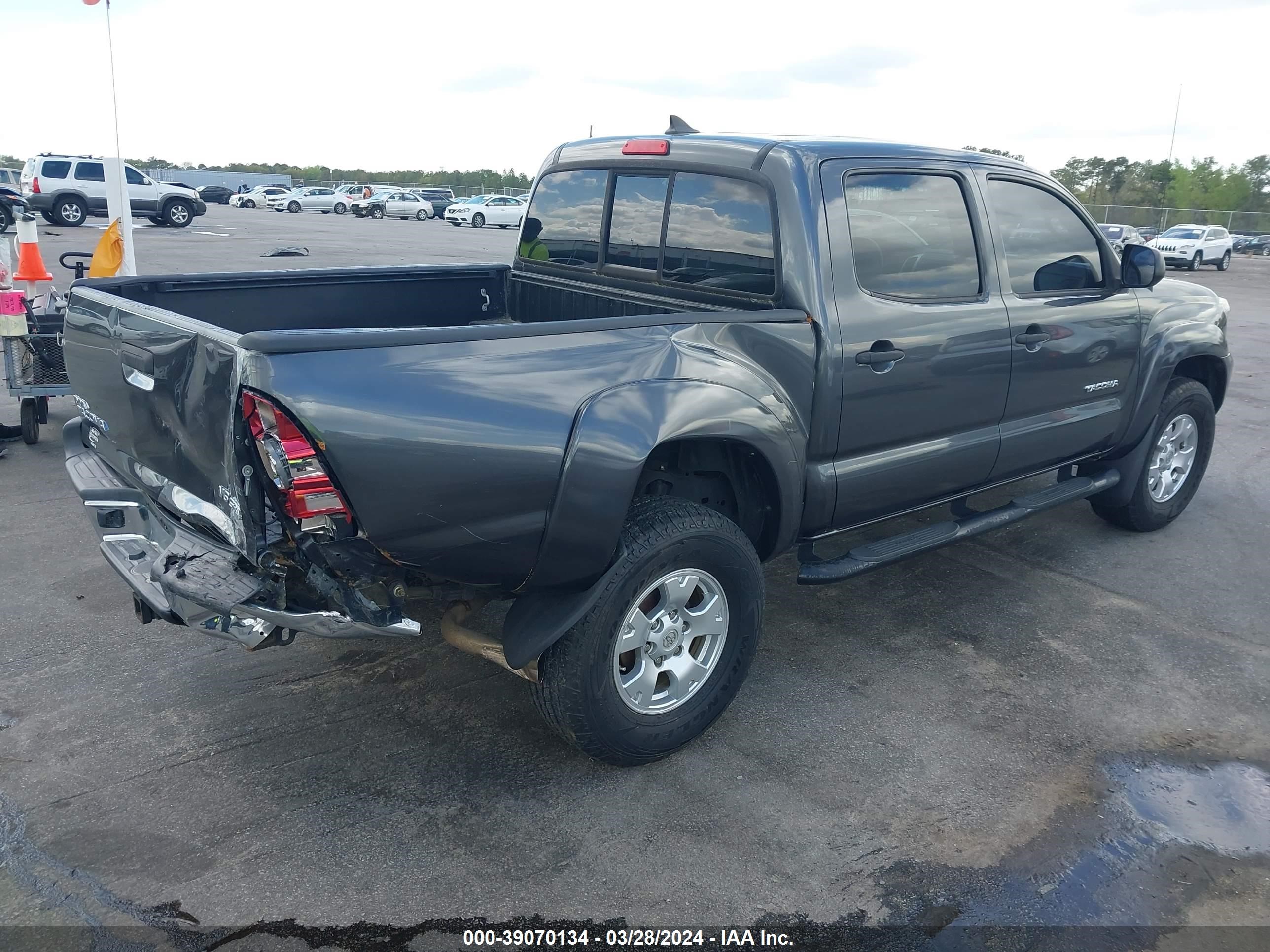 2014 Toyota Tacoma Base V6 vin: 3TMLU4EN6EM161471