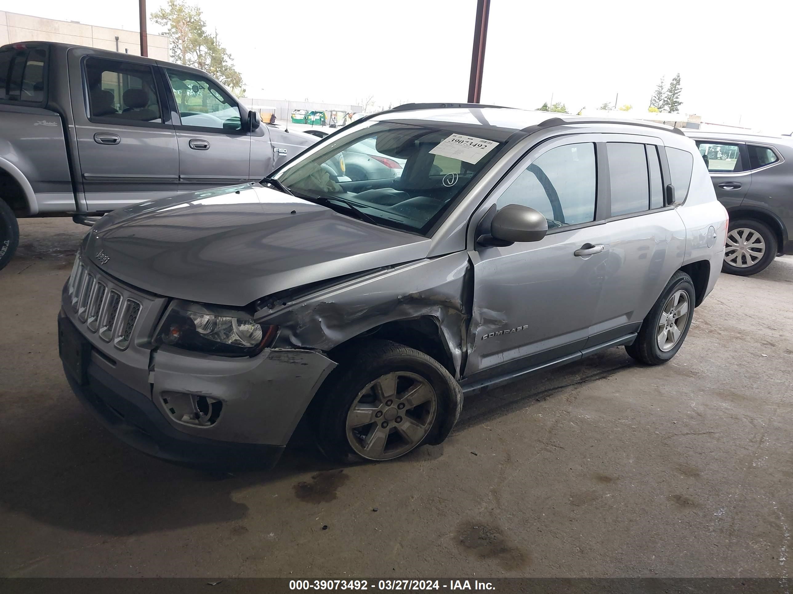 2017 Jeep Compass Latitude Fwd vin: 1C4NJCEB7HD160816