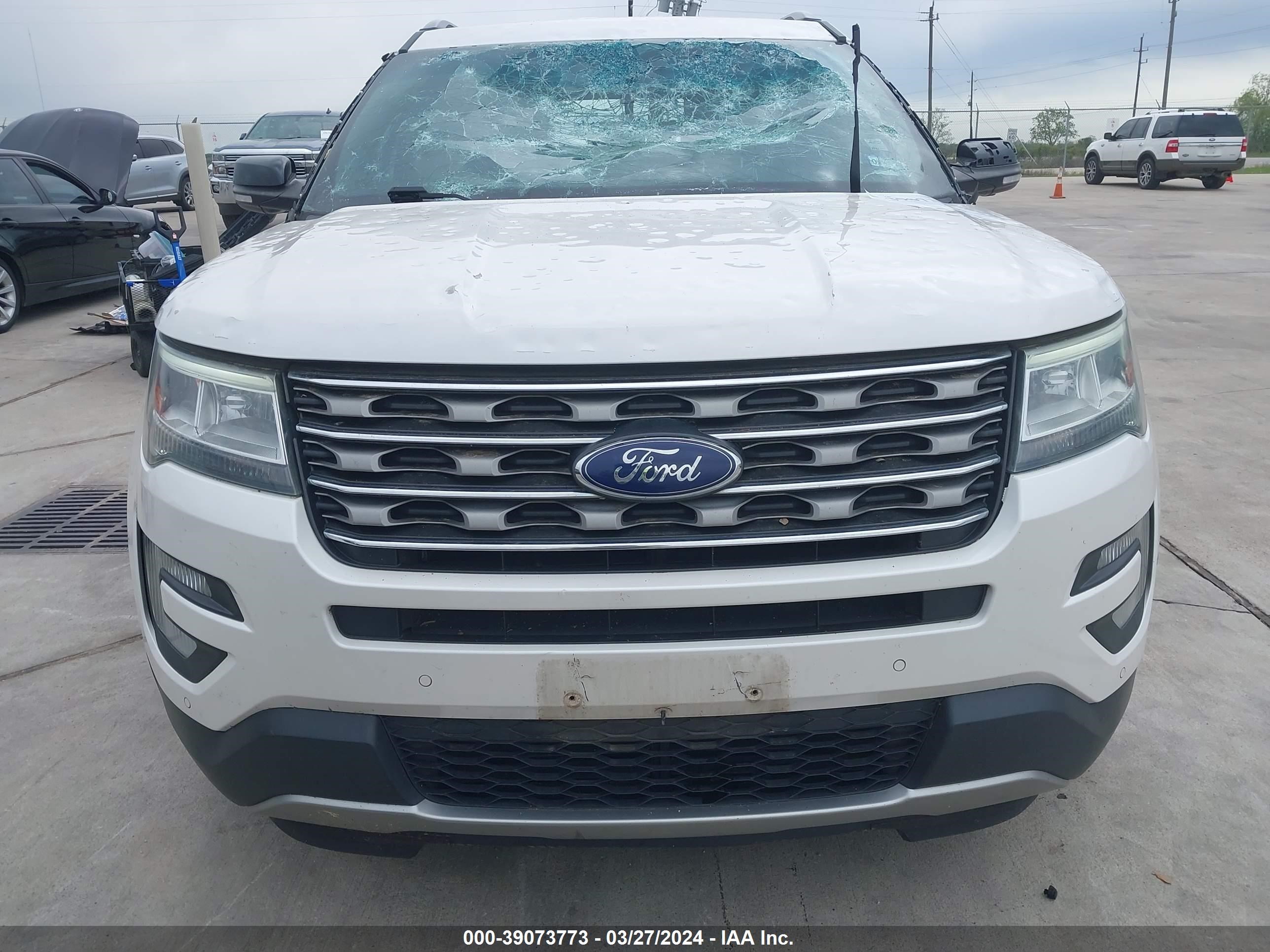 2017 Ford Explorer Xlt vin: 1FM5K7D81HGB27590