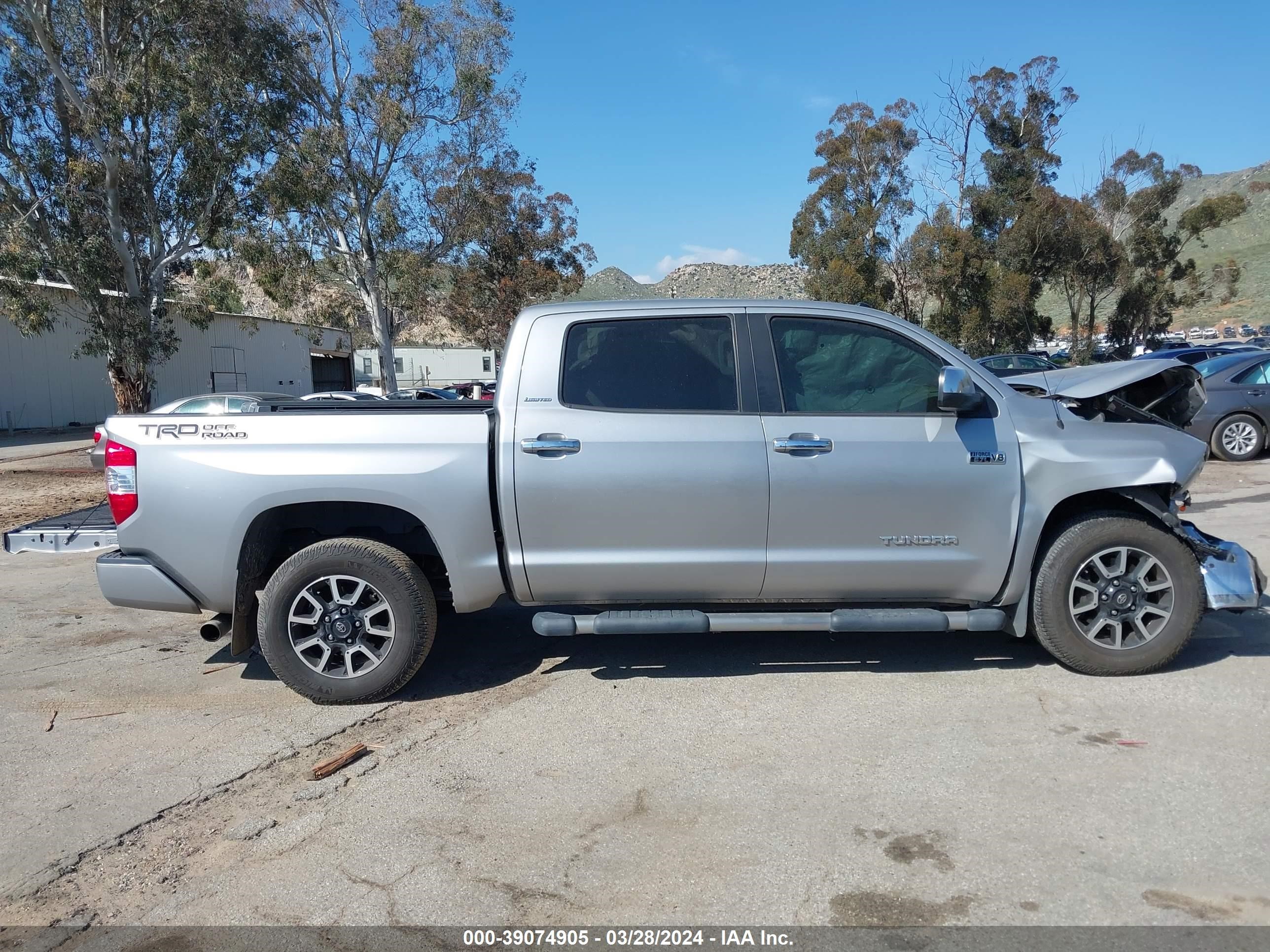 2016 Toyota Tundra Limited 5.7L V8 vin: 5TFFY5F12GX207507