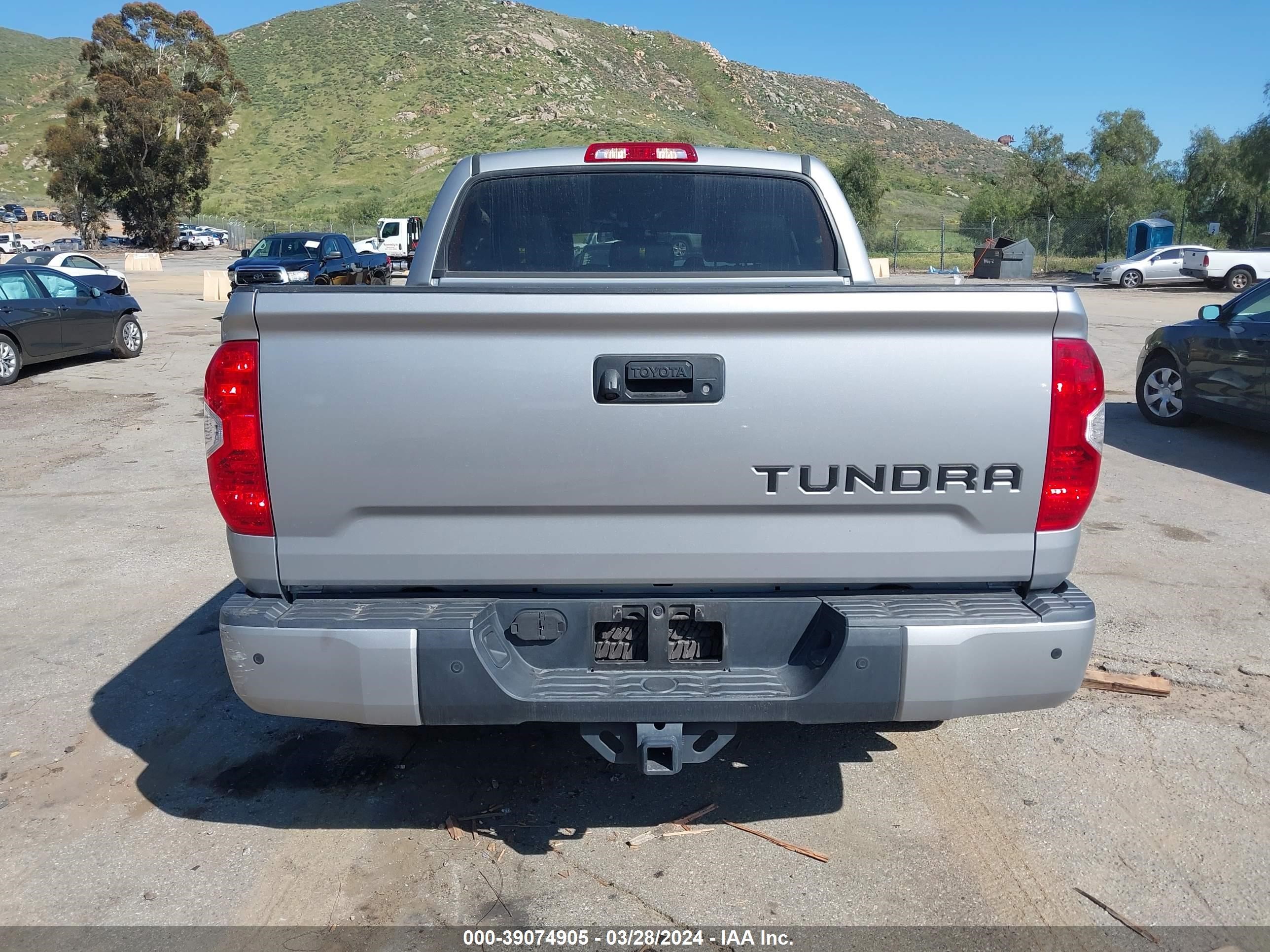 2016 Toyota Tundra Limited 5.7L V8 vin: 5TFFY5F12GX207507