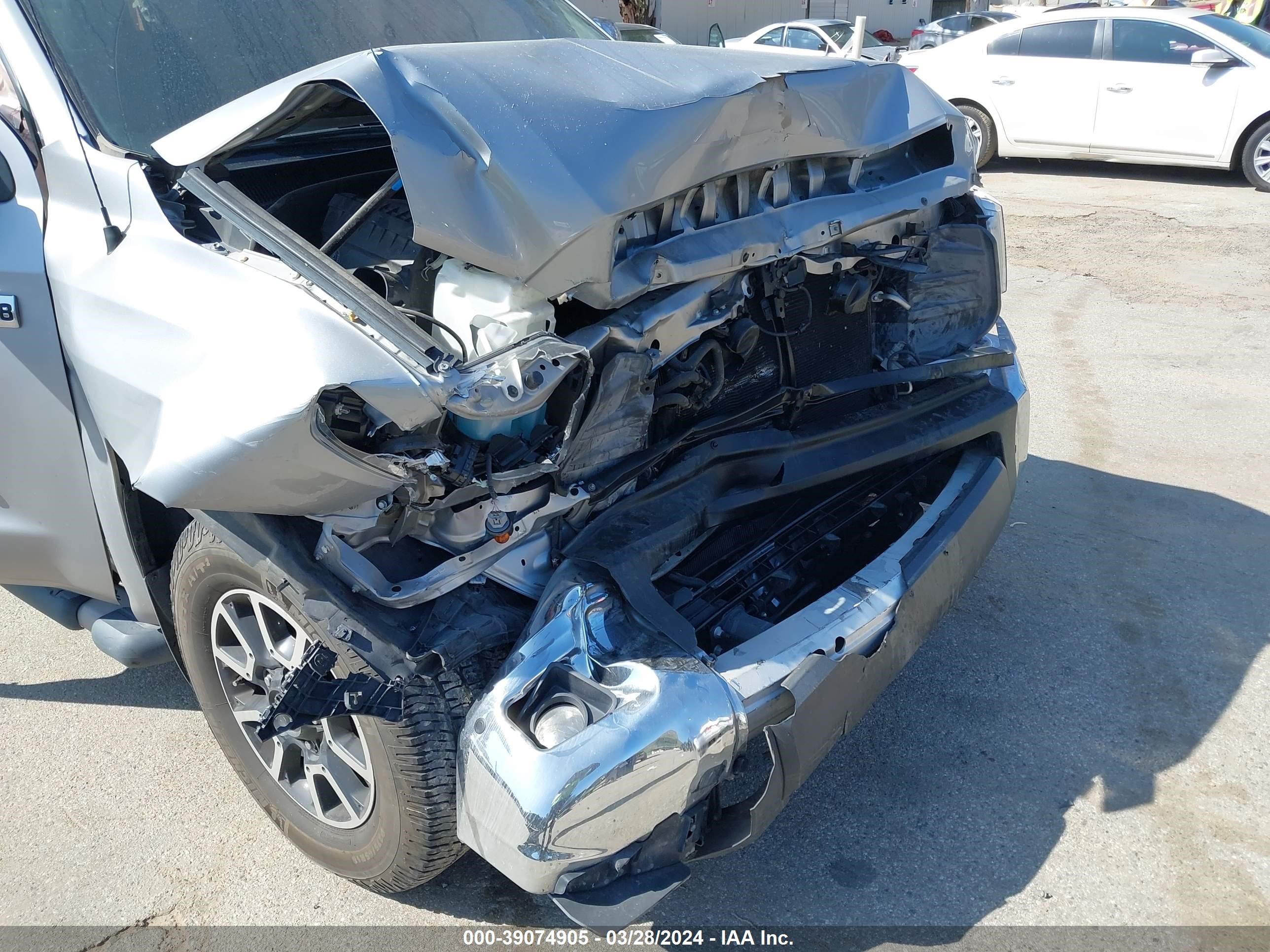 2016 Toyota Tundra Limited 5.7L V8 vin: 5TFFY5F12GX207507