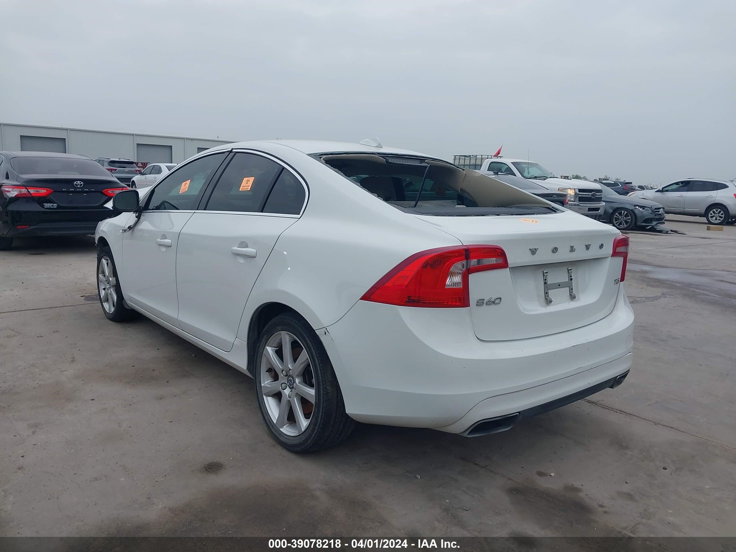 2016 Volvo S60 T5 Drive-E Premier vin: YV126MFK8G2413655